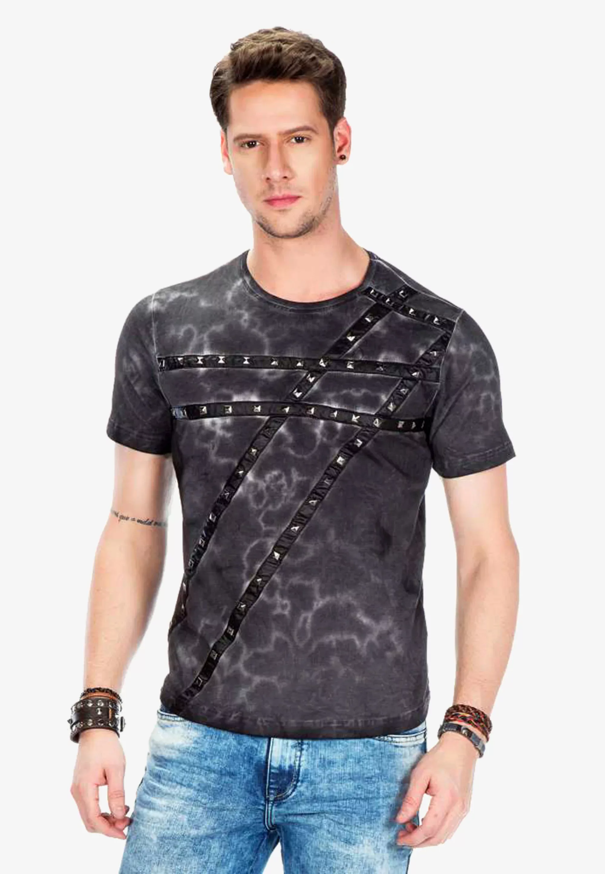 Cipo & Baxx T-Shirt, mit rockigem Nietenbesatz günstig online kaufen