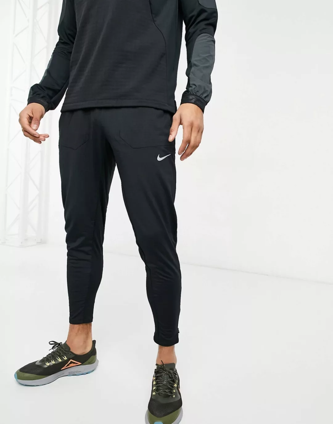 Nike Running – Phenom – Schwarze Jogginghose günstig online kaufen
