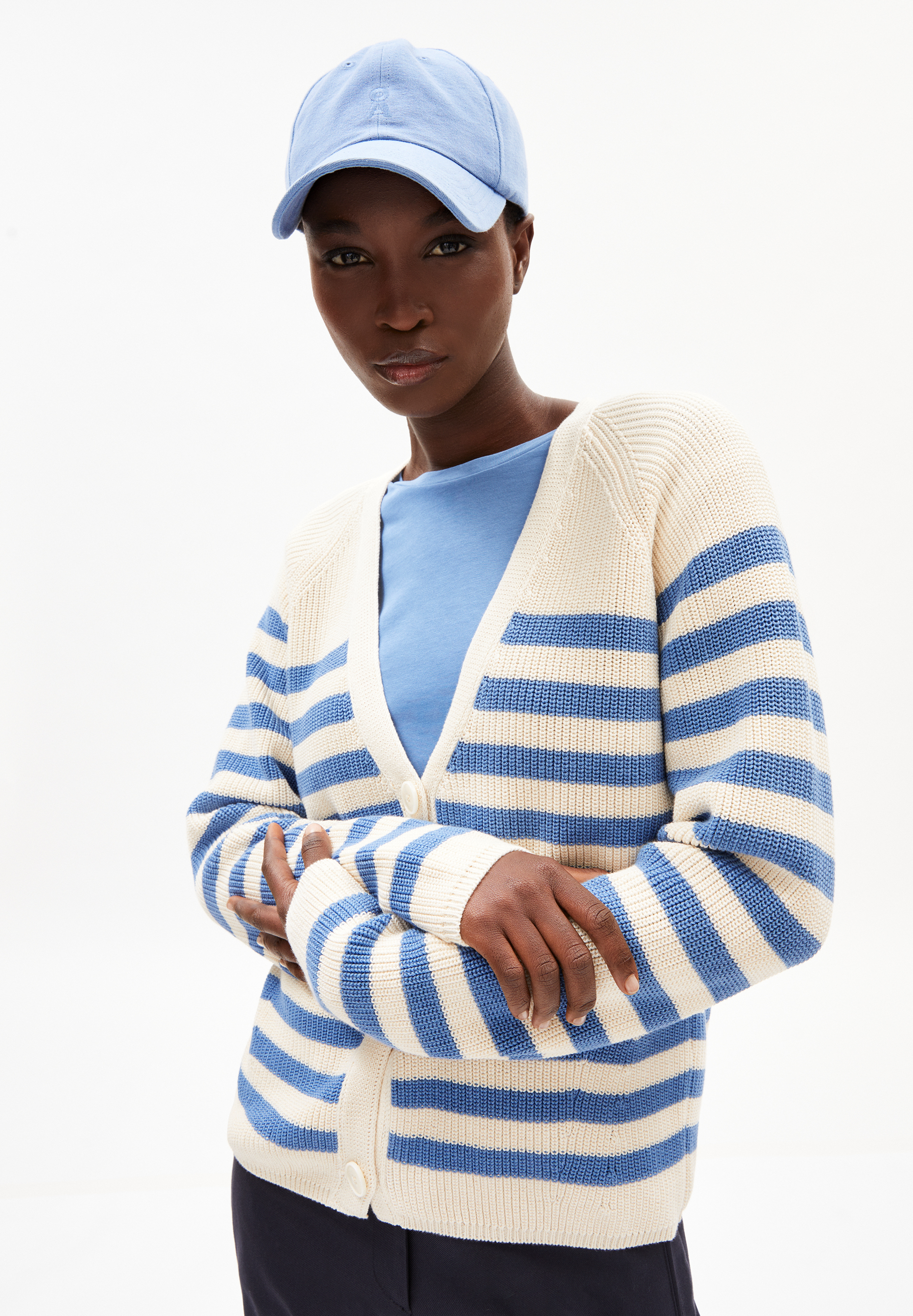 Strickjacke ADRINAA STRIPED in undyed-cloudbusting von ARMEDANGELS günstig online kaufen