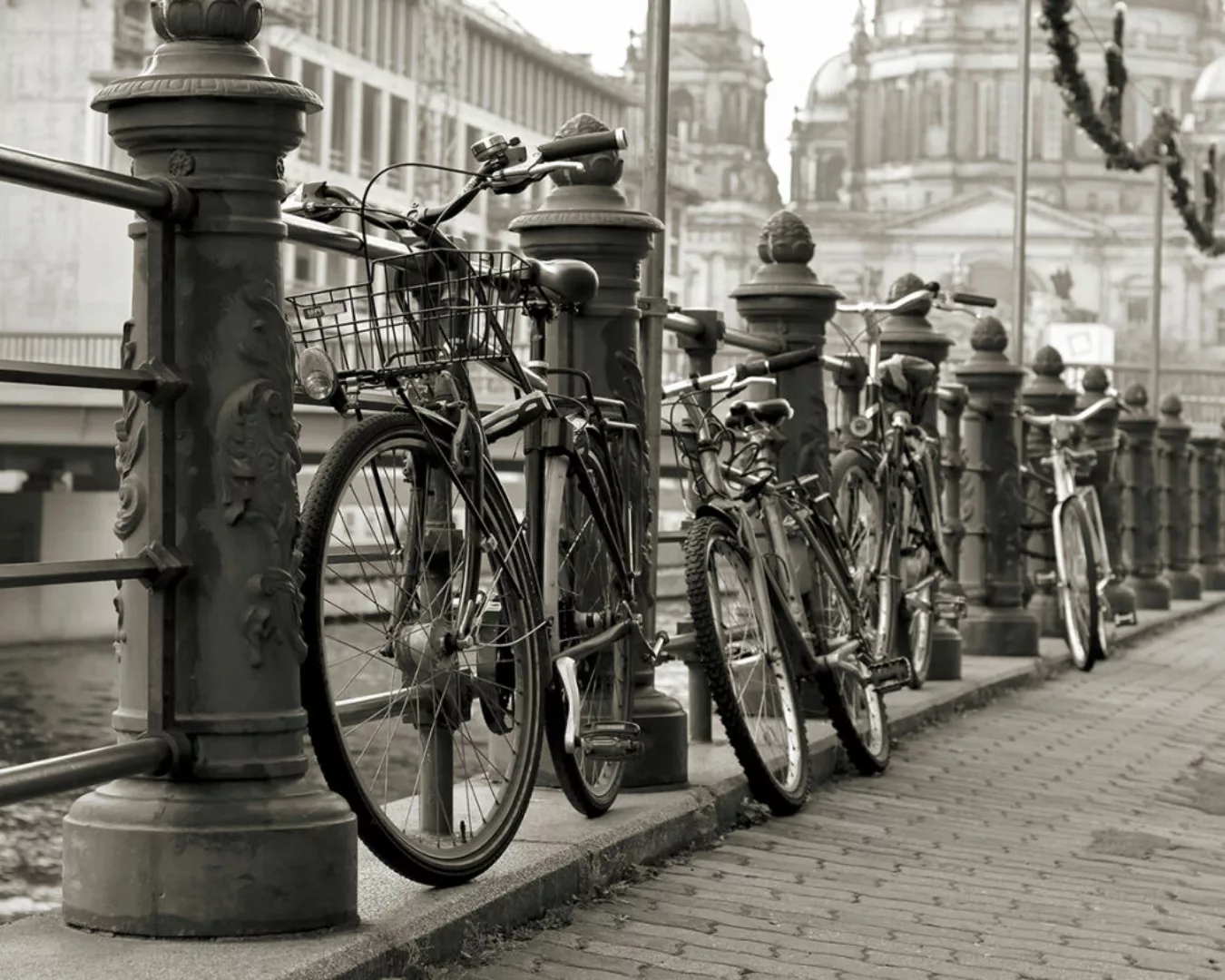 Fototapete "Bicycles" 4,00x2,67 m / Glattvlies Brillant günstig online kaufen