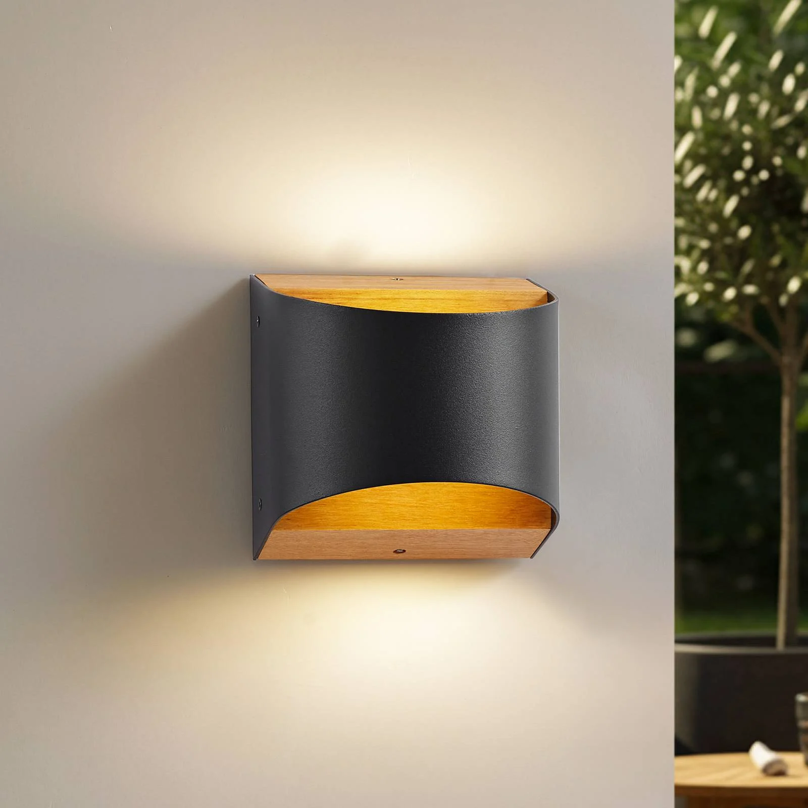 Lindby LED-Wandleuchte Lenore, schwarz, Metall, 13cm, IP44 günstig online kaufen