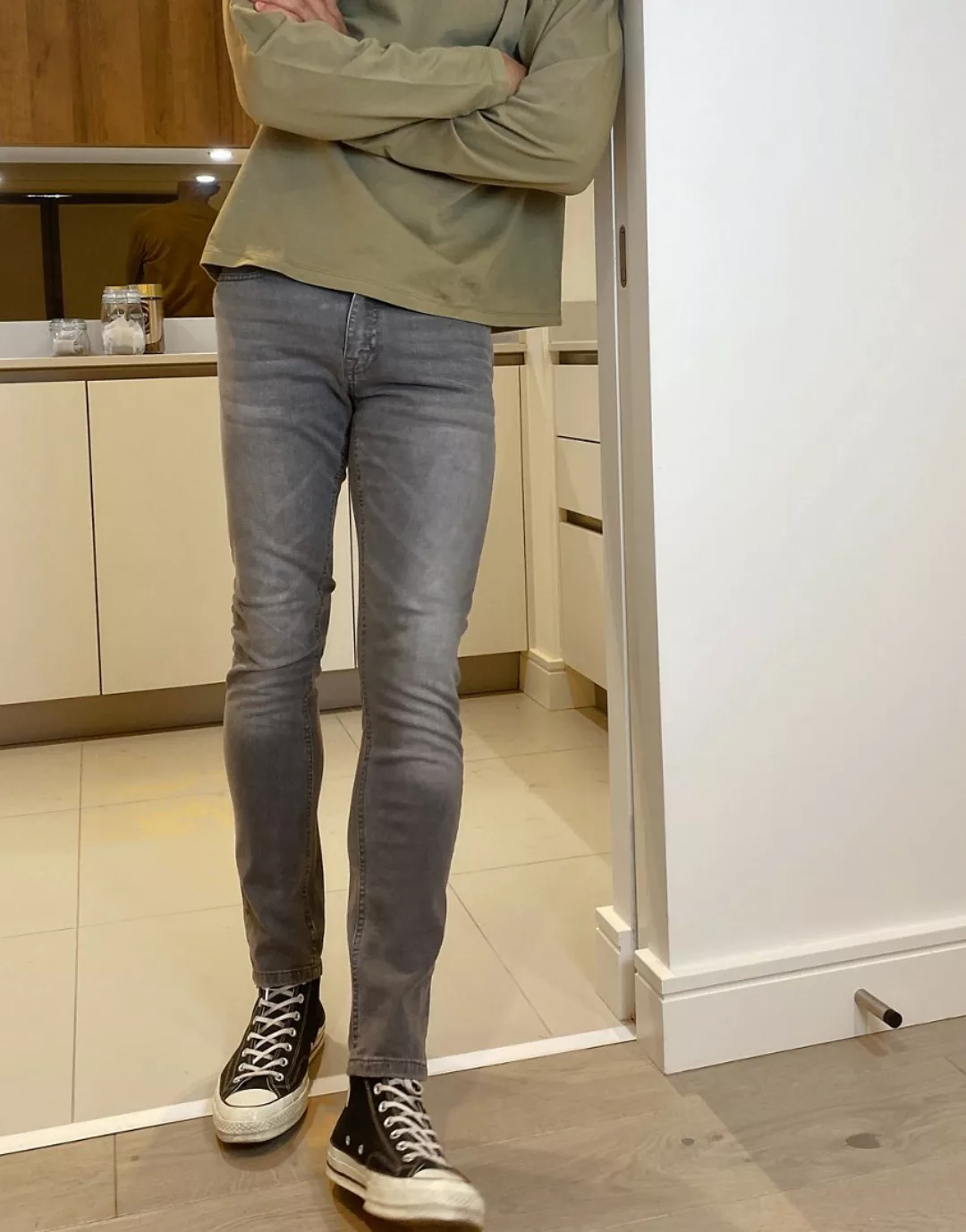 New Look – Enge Jeans in Grau günstig online kaufen