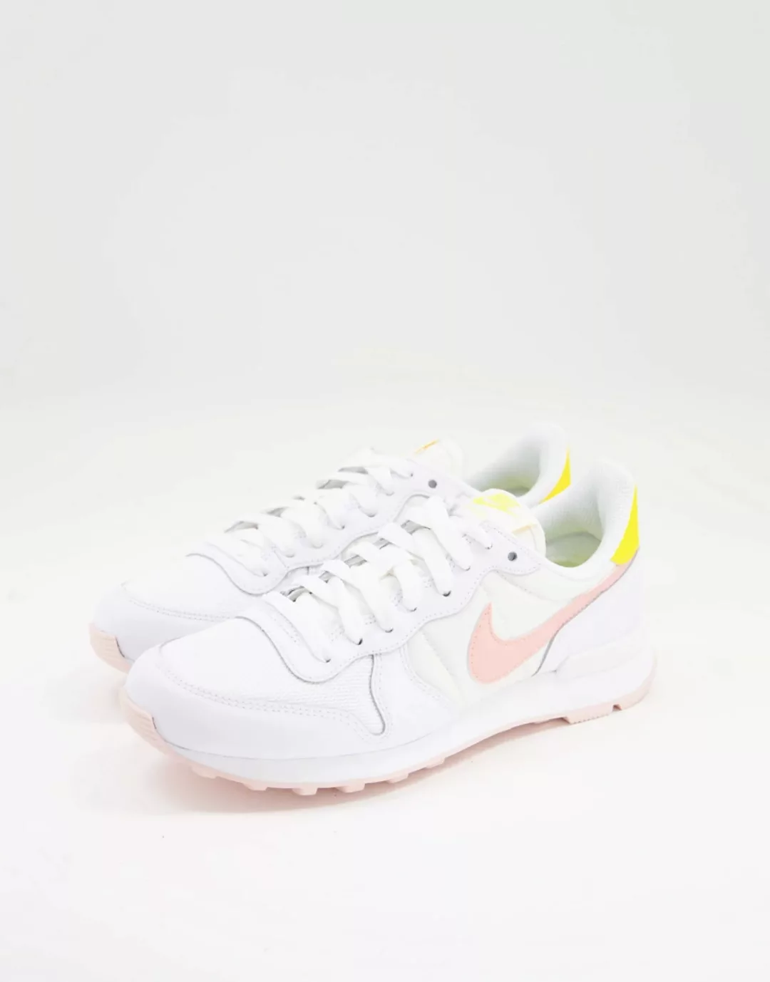 Nike – Internationalist – Sneaker in Weiß und Perlenorange günstig online kaufen