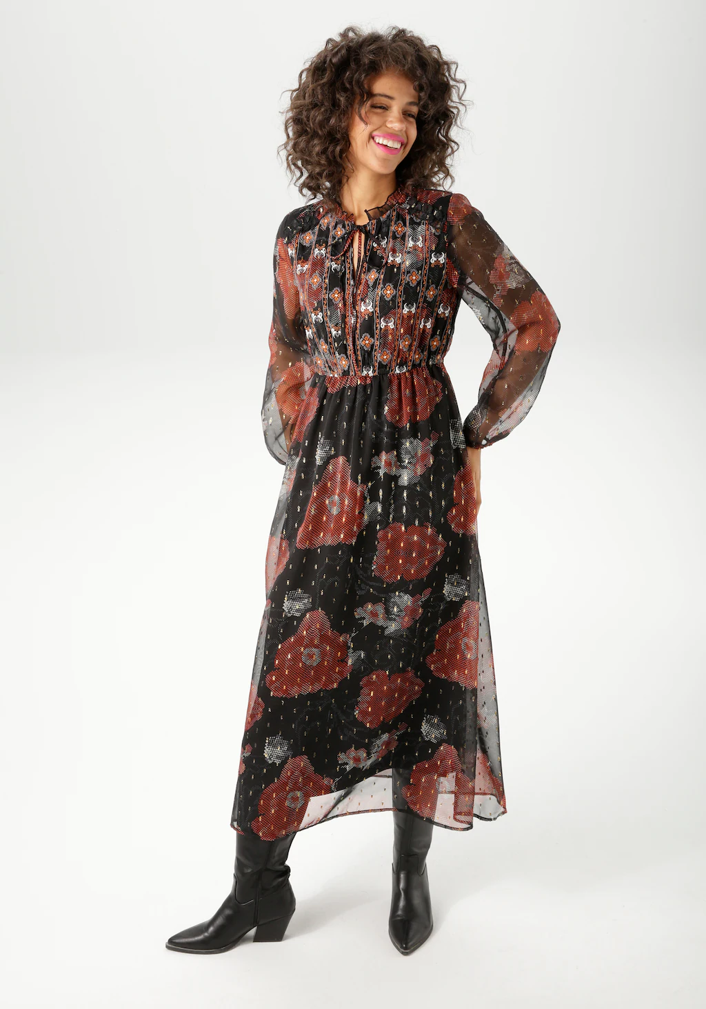 Aniston CASUAL Maxikleid, aufwändig bestickt und mit Glitzerfäden verziert günstig online kaufen