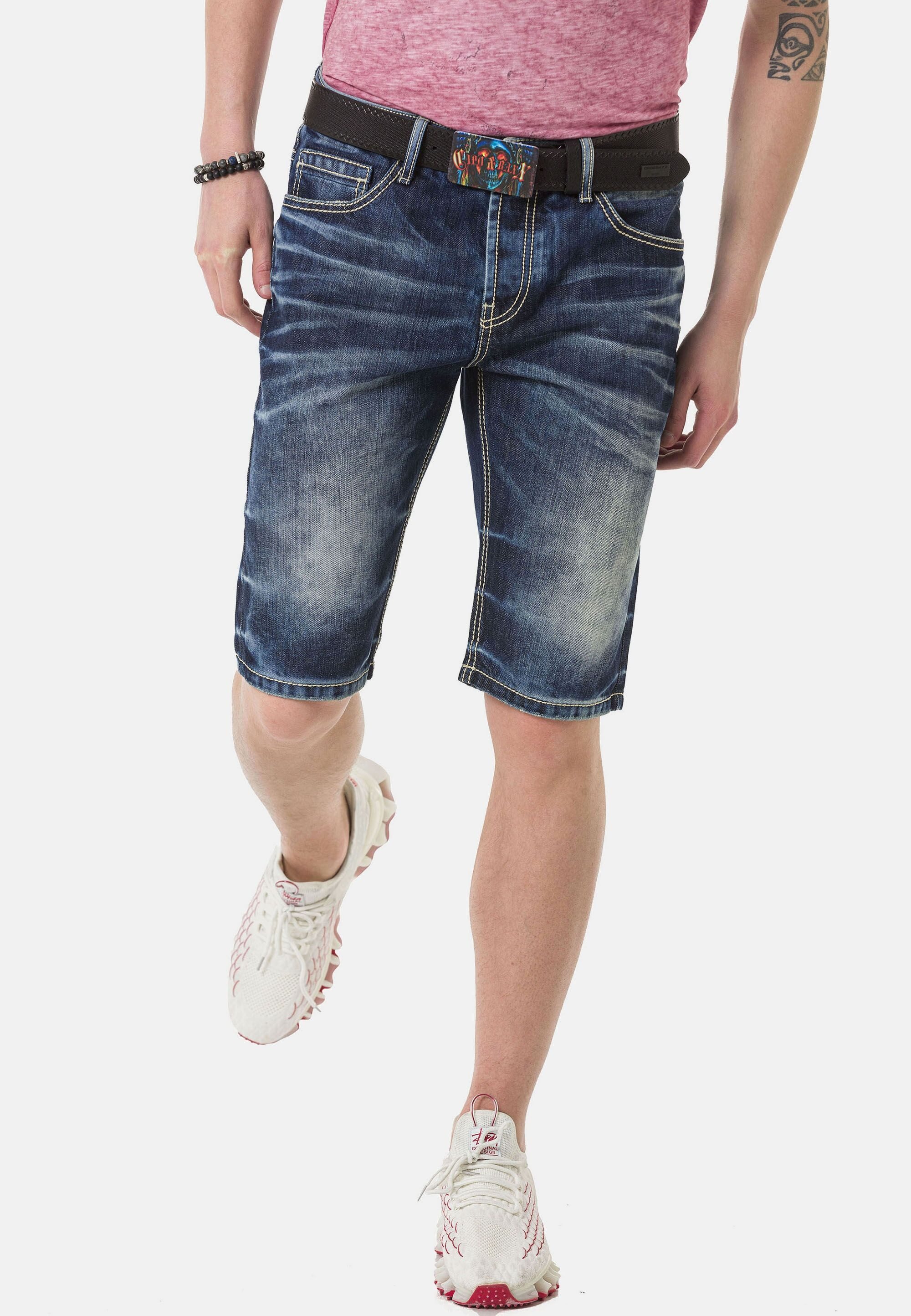 Cipo & Baxx Jeansbermudas "Capri", mit stylischen Ziernähte günstig online kaufen