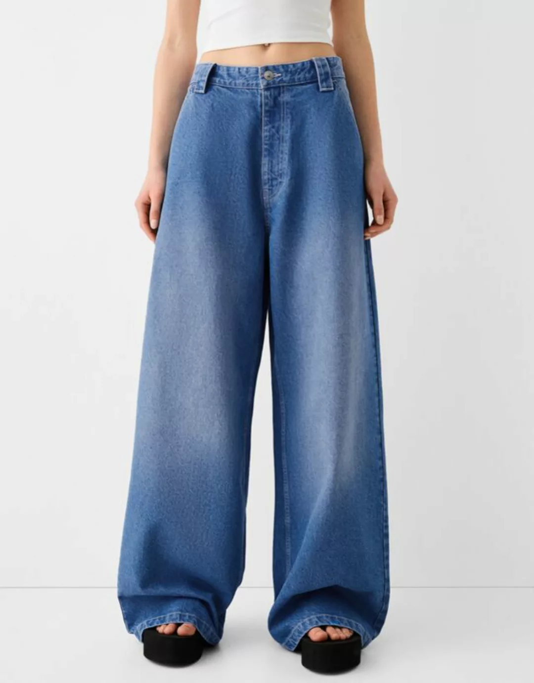 Bershka Baggy-Jeans Mit Stickerei Damen 38 Ausgewaschenes Blau günstig online kaufen