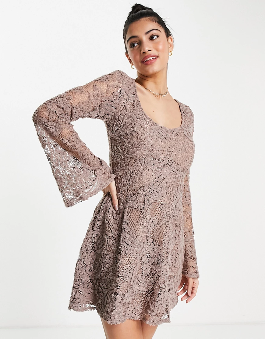 Love Triangle – Kurzes Skater-Kleid im Stil der 70er aus pilzbrauner Spitze günstig online kaufen