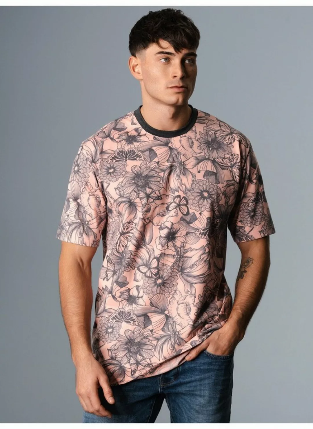 Trigema T-Shirt TRIGEMA T-Shirt mit modischem Allover-Blumen-Print (1-tlg) günstig online kaufen
