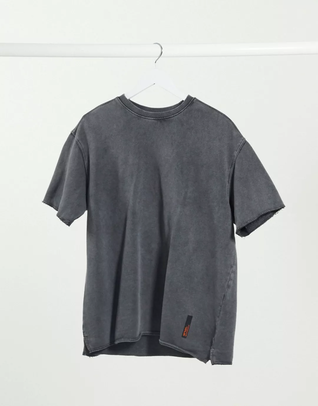 Bershka – T-Shirt in verwaschem Grau günstig online kaufen