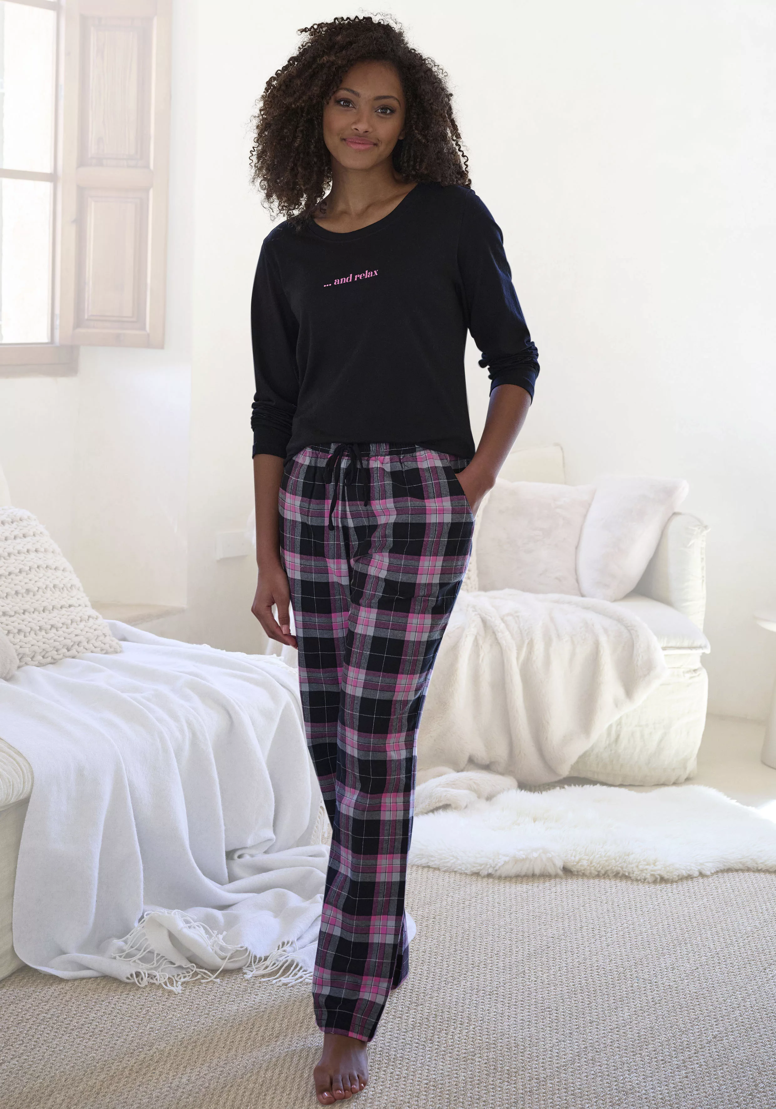 Vivance Dreams Pyjama, (2 tlg.), aus kuschelig weichem Flanell günstig online kaufen