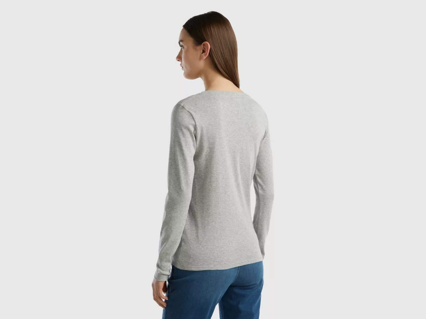 United Colors of Benetton Langarmshirt mit femininem V-Neck günstig online kaufen