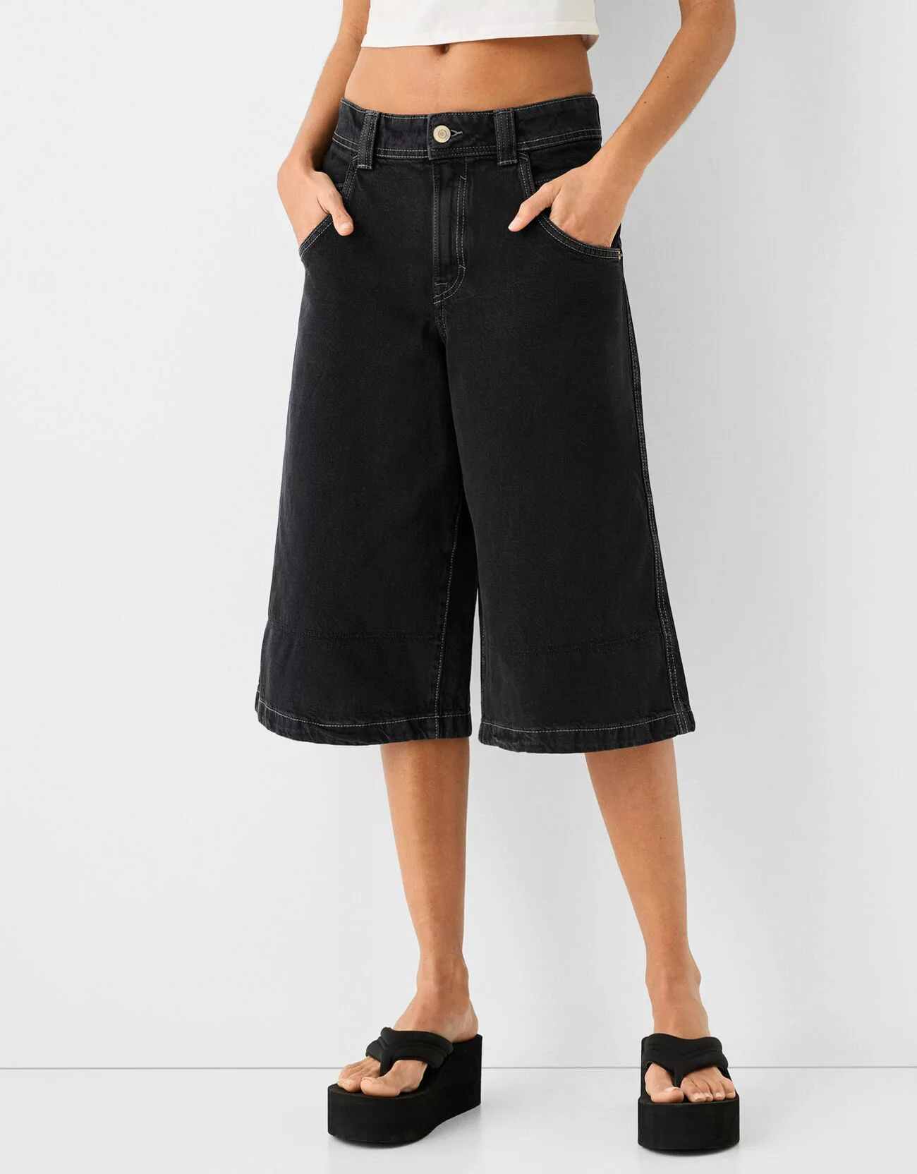 Bershka Jort-Bermudas Aus Serge Im Baggy-Hosen-Stil Damen 36 Schwarz günstig online kaufen