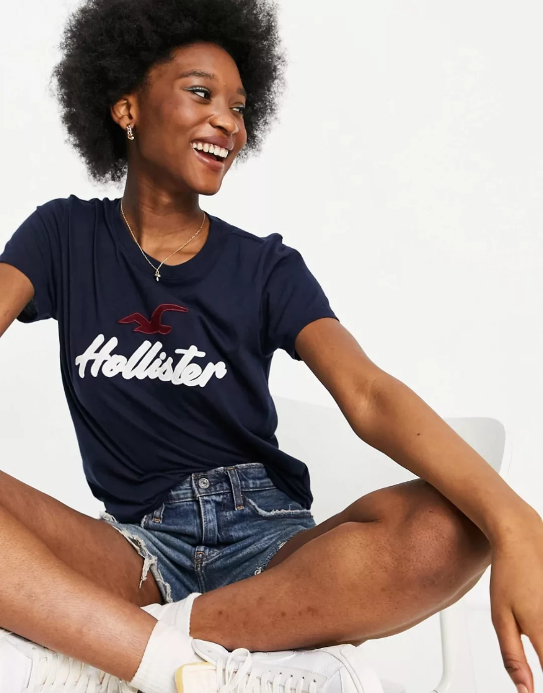 Hollister – Marineblaues T-Shirt mit Logo günstig online kaufen