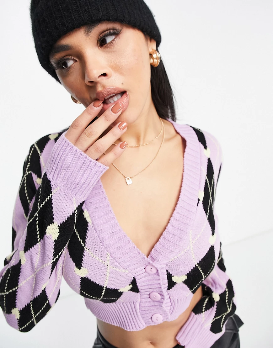 Missguided – Strickjacke in Zartlila mit Argyle-Rautenmuster mit Herzdetail günstig online kaufen