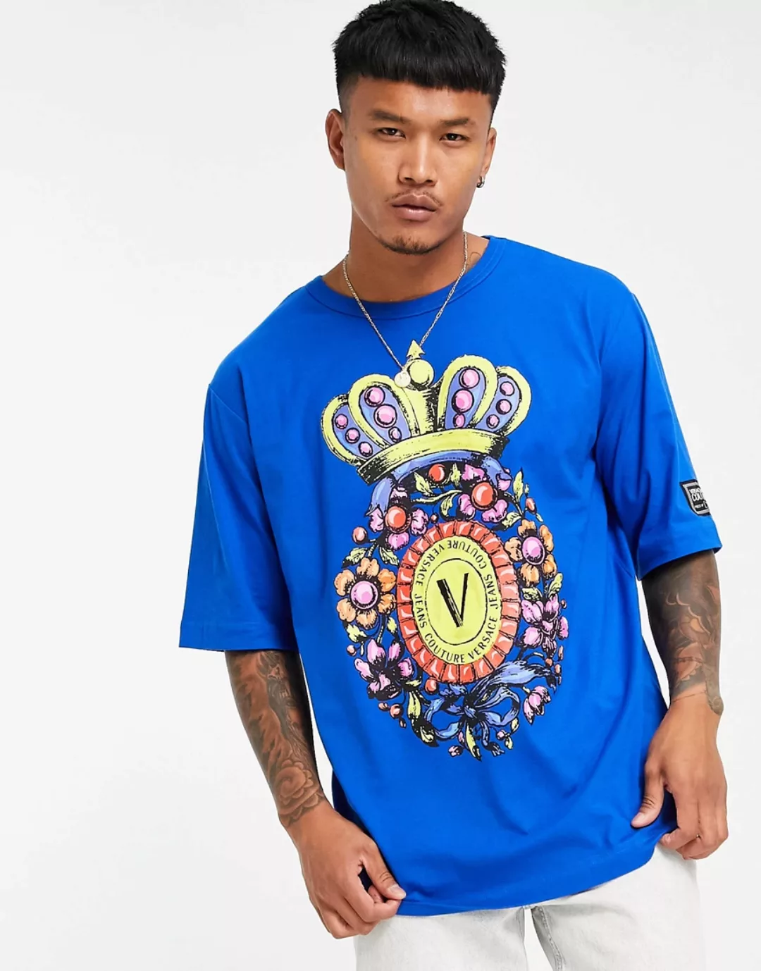 Versace Jeans – Couture – T-Shirt in Blau mit Edelsteindruck günstig online kaufen