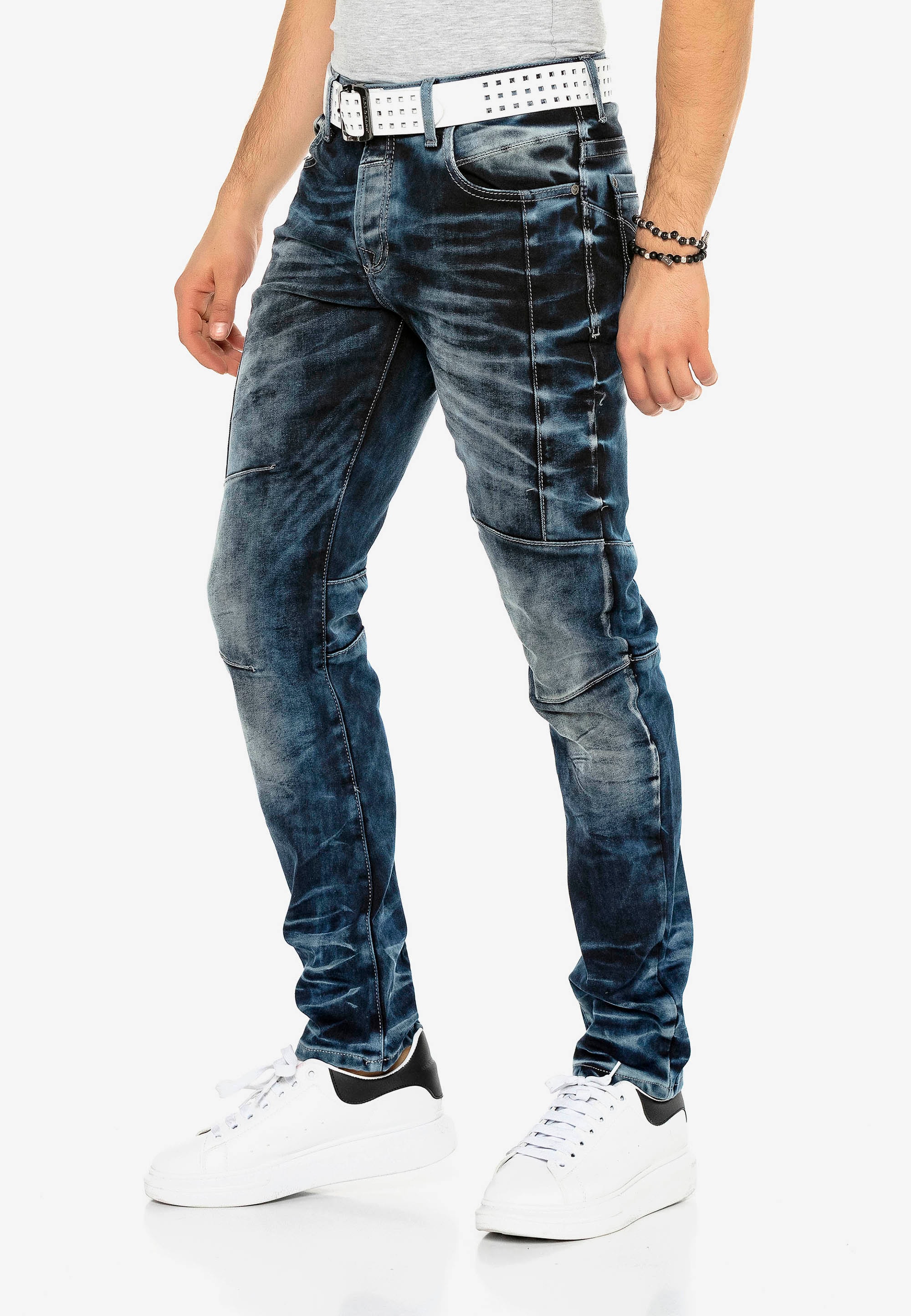 Cipo & Baxx Bequeme Jeans "CD286", mit cooler Waschung und Ziernähten günstig online kaufen