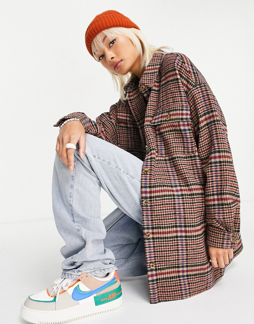 Noisy May – Karierte Oversize-Hemdjacke in Braun-Bunt günstig online kaufen