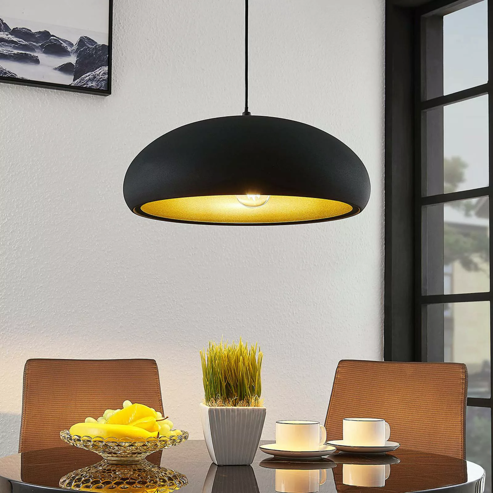 Lindby Pendellampe Gerwina, schwarz/gold, Metall, 40 cm, E27 günstig online kaufen