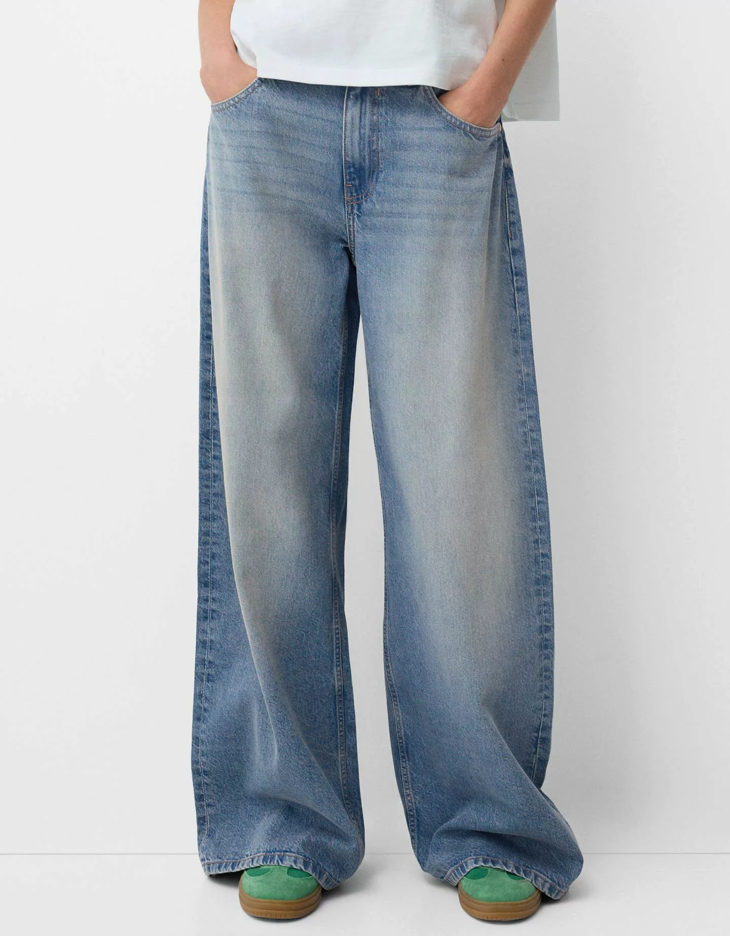 Bershka Wide-Leg-Jeans Damen 10-12 Ausgewaschenes Blau günstig online kaufen