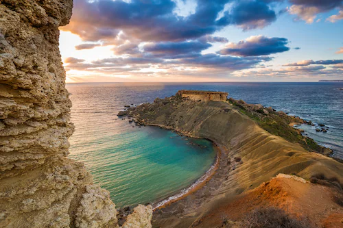 Papermoon Fototapete »GNEJNA BUCHT-MALTA STRAND KLIPPEN KÜSTE BLUMEN GEBIRG günstig online kaufen