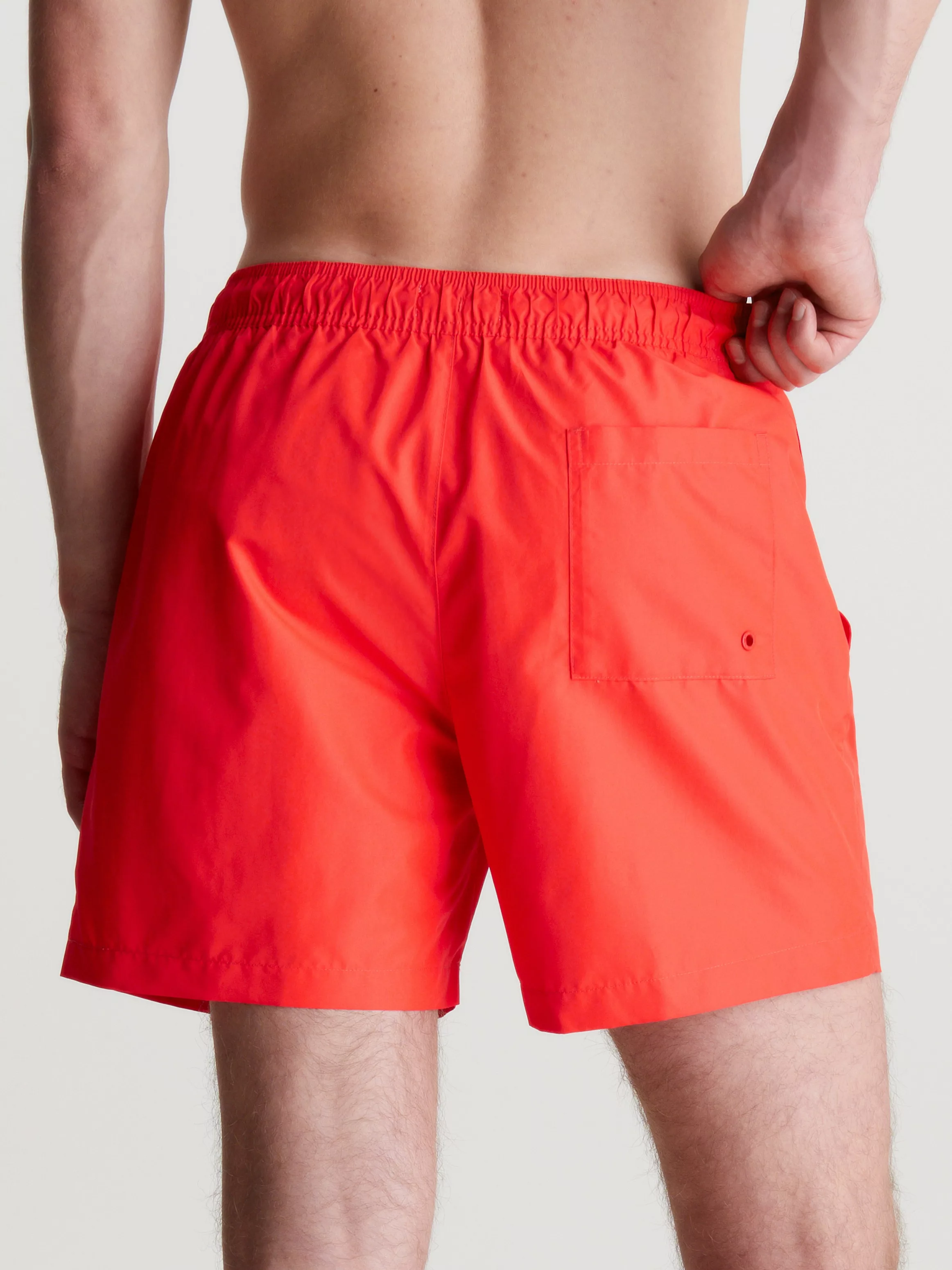 Calvin Klein Swimwear Badeshorts "MEDIUM DRAWSTRING", mit kontrastfarbenem günstig online kaufen