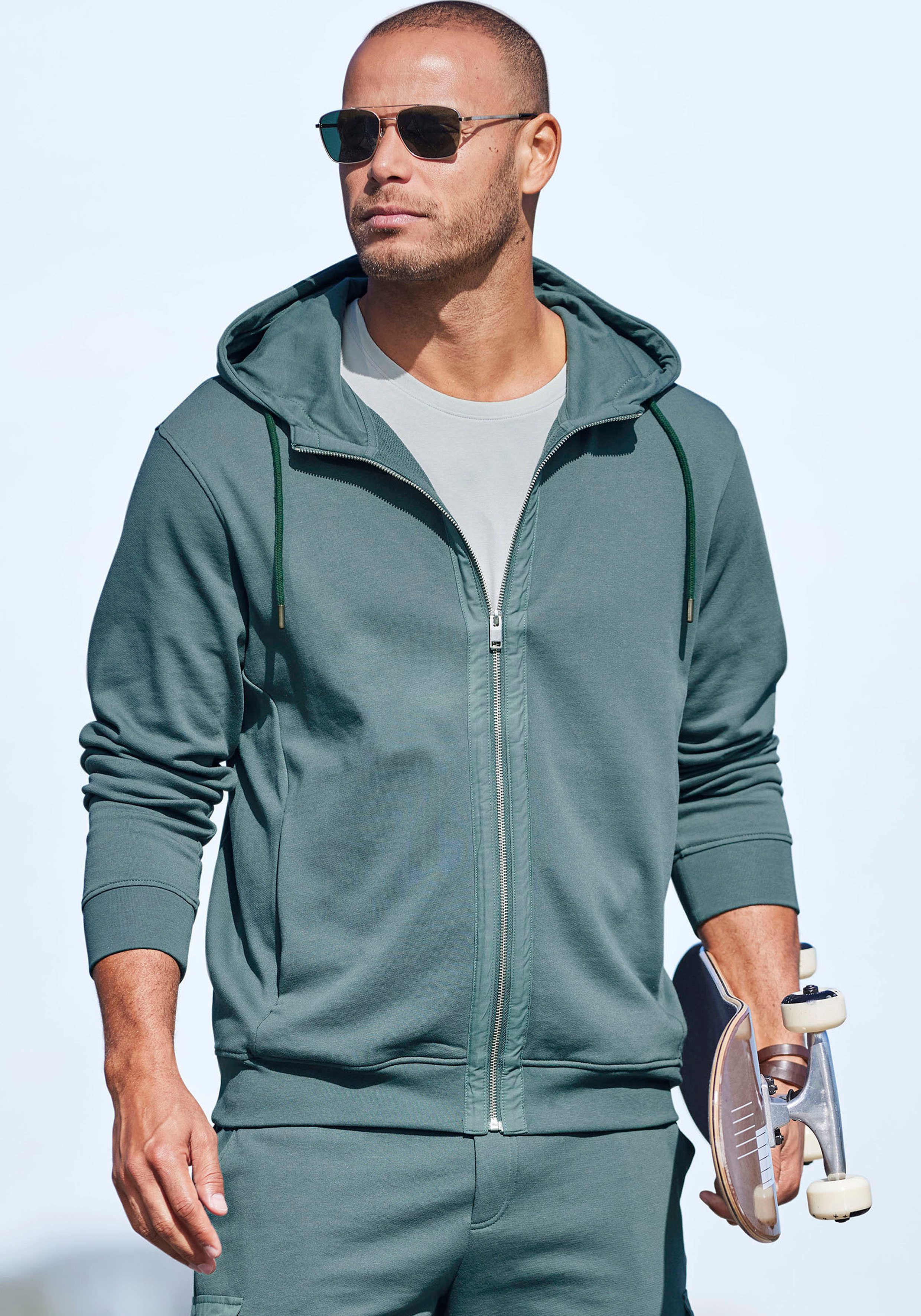 AUTHENTIC LE JOGGER Kapuzensweatjacke, Sweatjacke mit Eingrifftaschen aus B günstig online kaufen