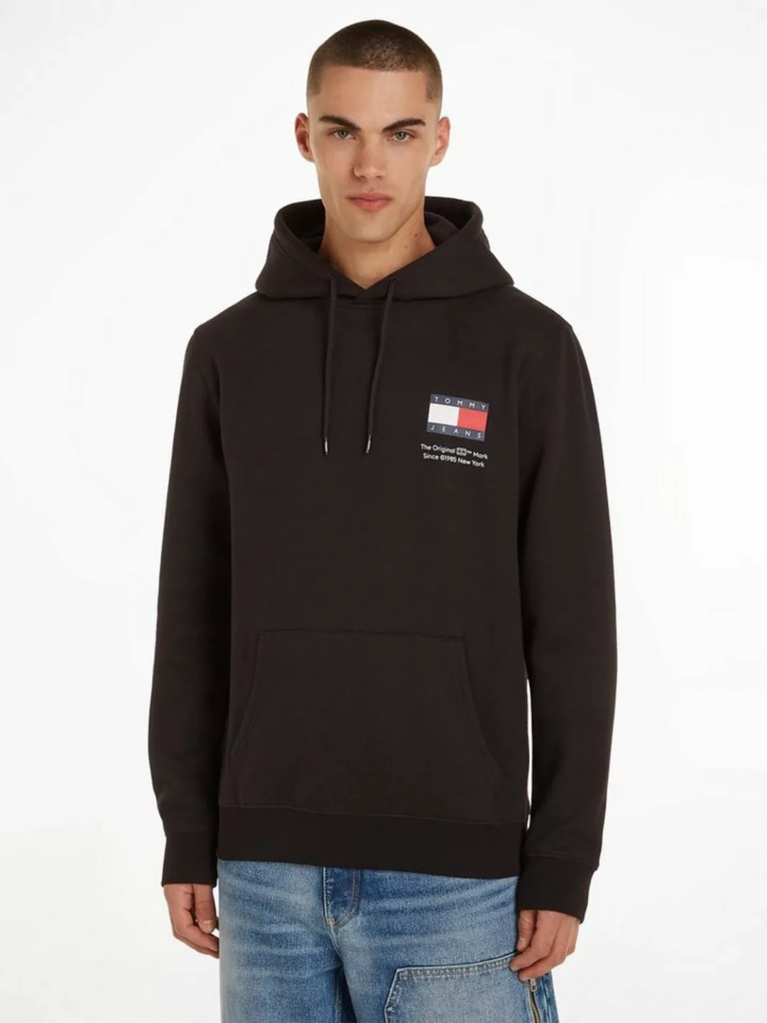 Tommy Jeans Kapuzensweatshirt TJM REG ESSENTIAL FLAG HOOD EXT mit Känguruta günstig online kaufen