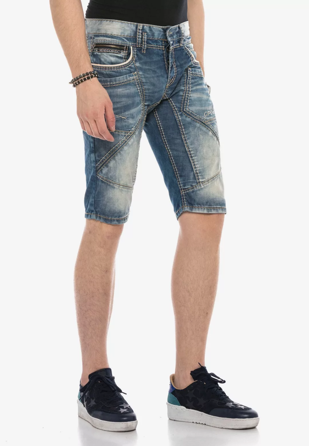 Cipo & Baxx Shorts, mit dicken Kontrastnähten günstig online kaufen