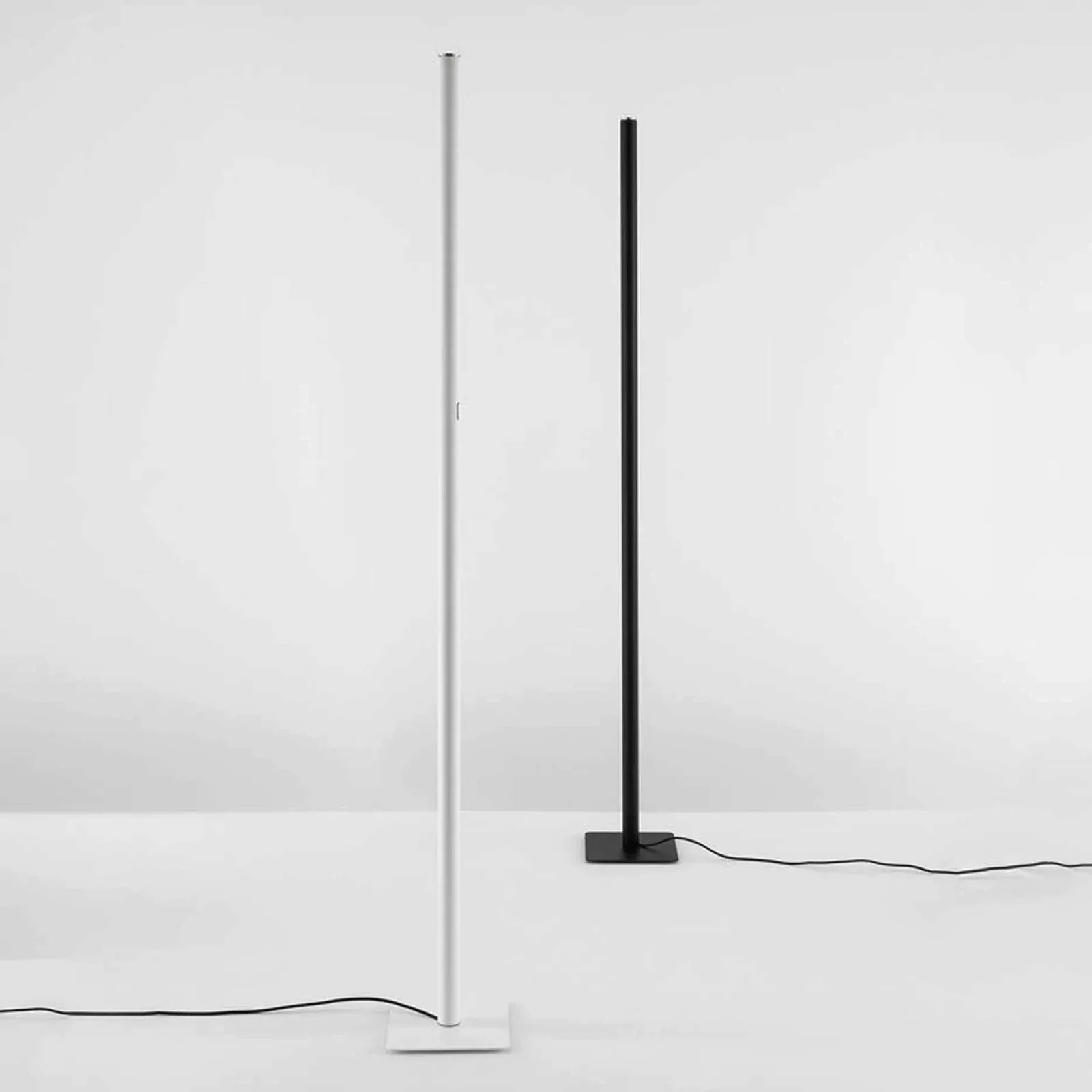 Stehleuchte Ilio Mini LED metall weiß / Bluetooth - H 175 cm - Artemide - W günstig online kaufen