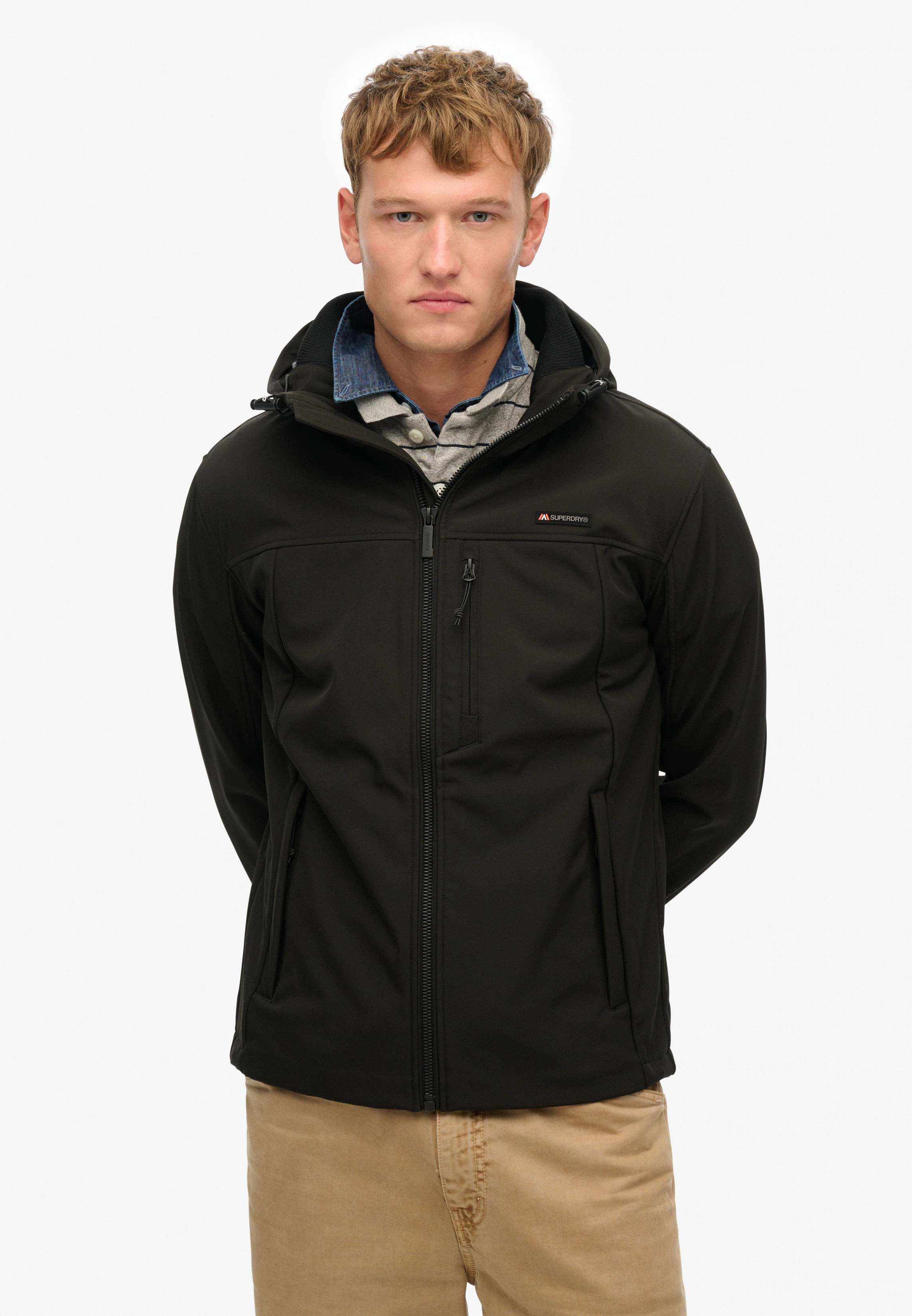 Superdry Outdoorjacke "HOODED SOFT SHELL TREKKER JKT", mit Kapuze günstig online kaufen