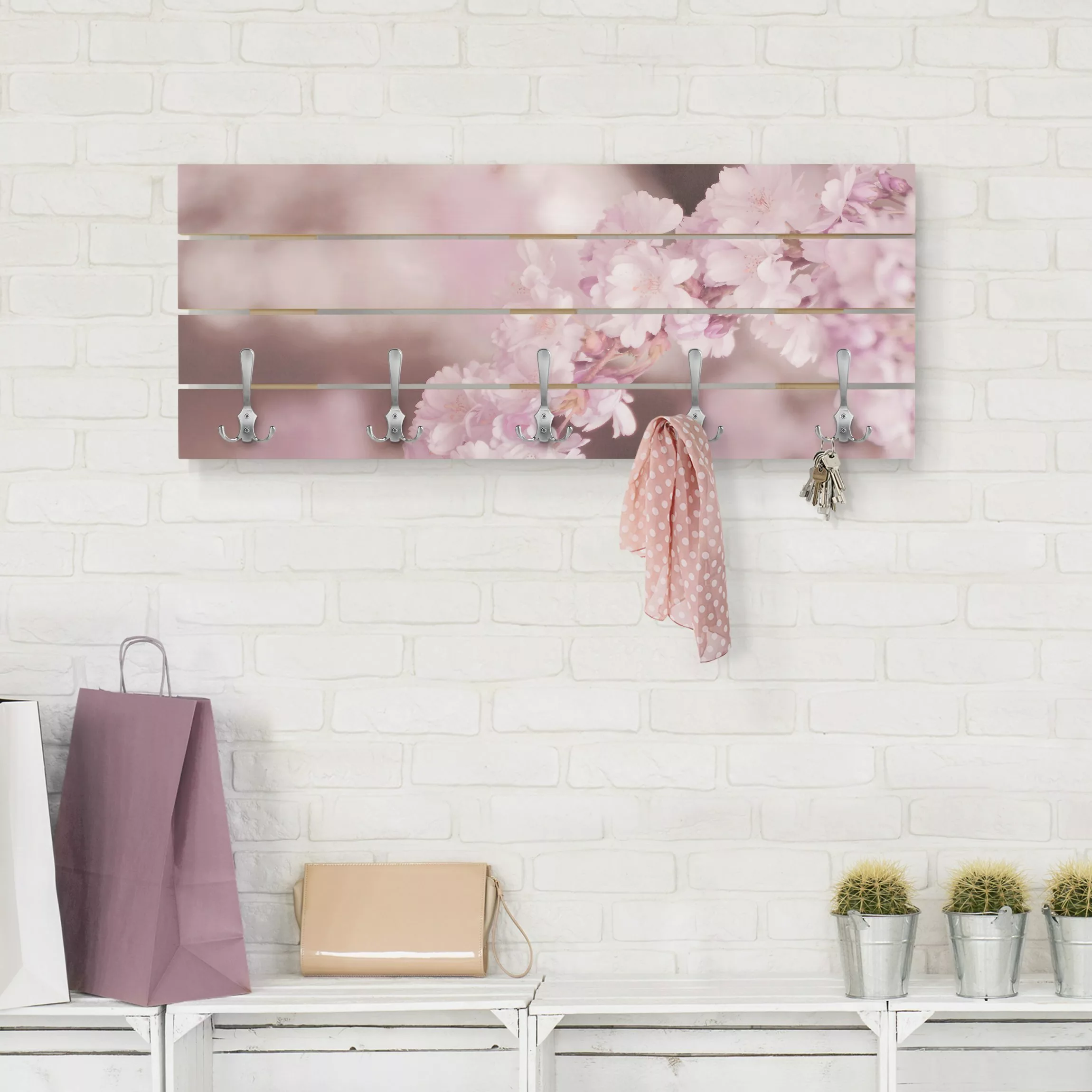 Wandgarderobe Kirschblüte im Violetten Licht günstig online kaufen