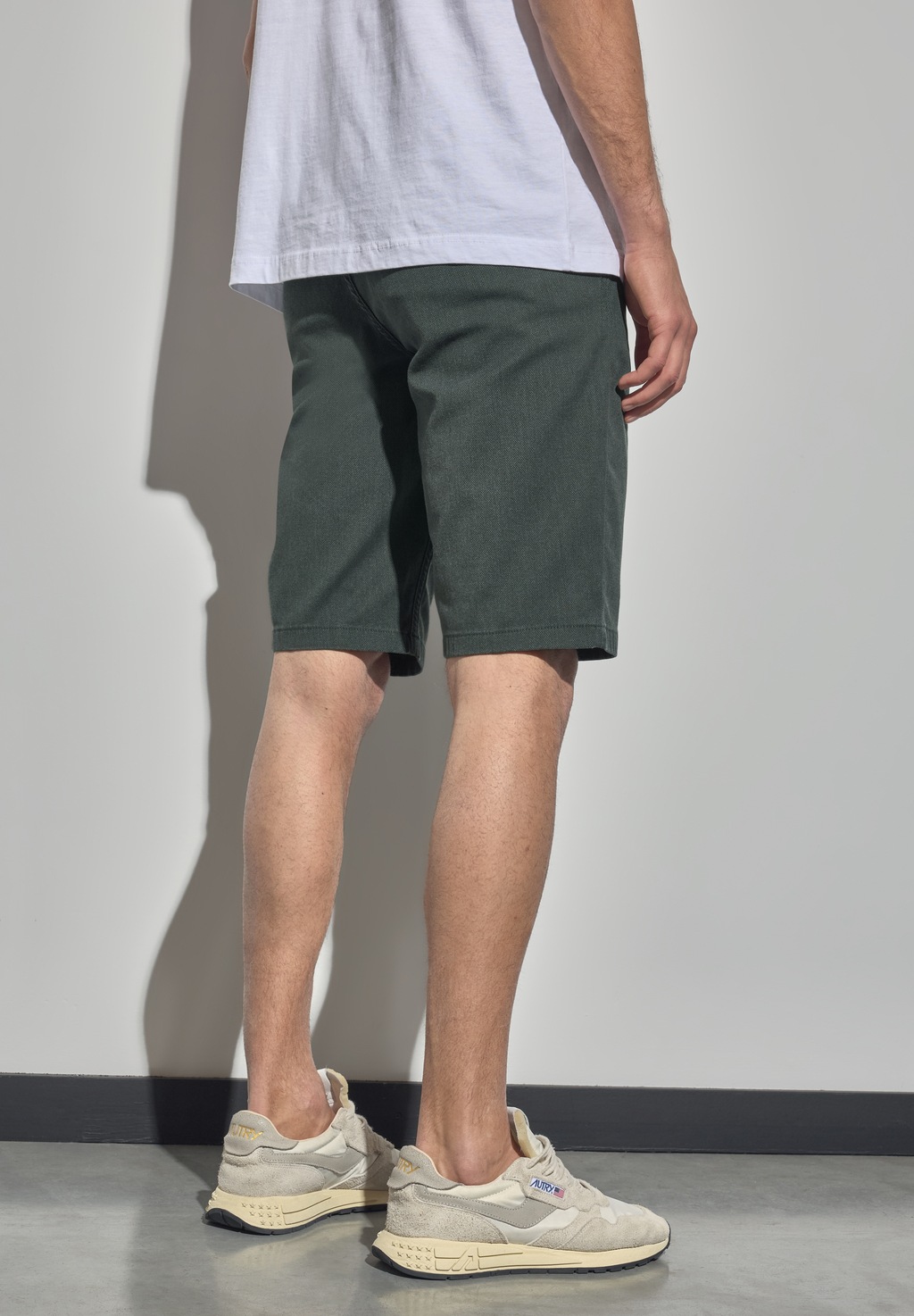 STREET ONE MEN Shorts, mit seitlichen Einschubtaschen günstig online kaufen