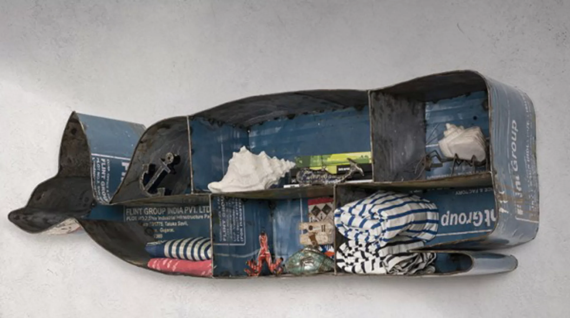 Wandregal "Wal" 110 cm - aus recyceltem Blech günstig online kaufen