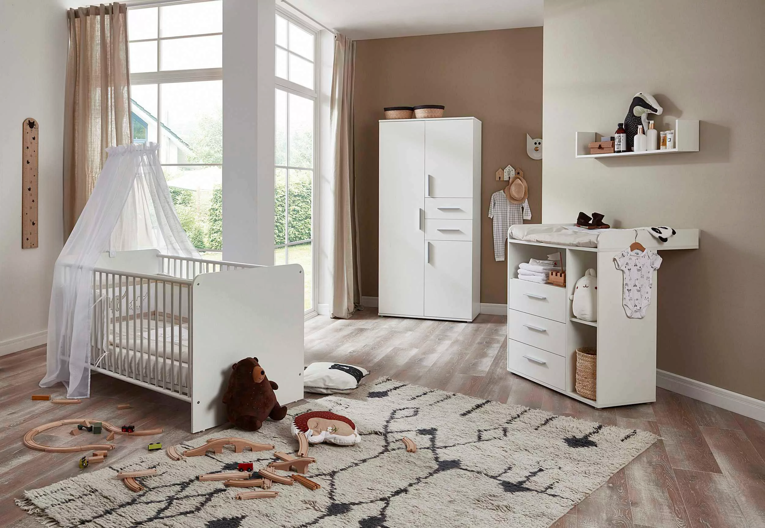 BMG Möbel Babyzimmer-Komplettset "Lea", (Set, 4 tlg., Bett, Wickelkommode, günstig online kaufen