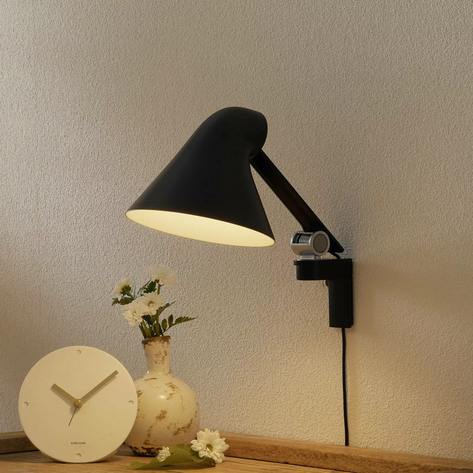 Louis Poulsen NJP LED-Wandlampe Arm kurz, schwarz günstig online kaufen