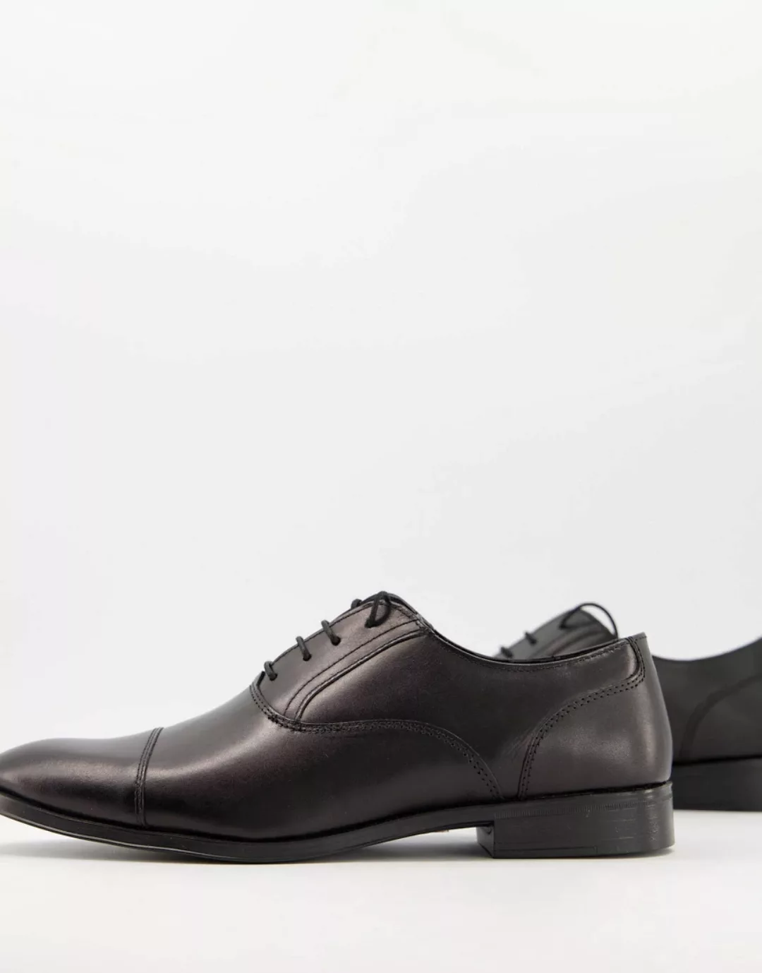 ASOS DESIGN – Oxford-Schuhe aus schwarzem Leder mit Zehenkappe günstig online kaufen