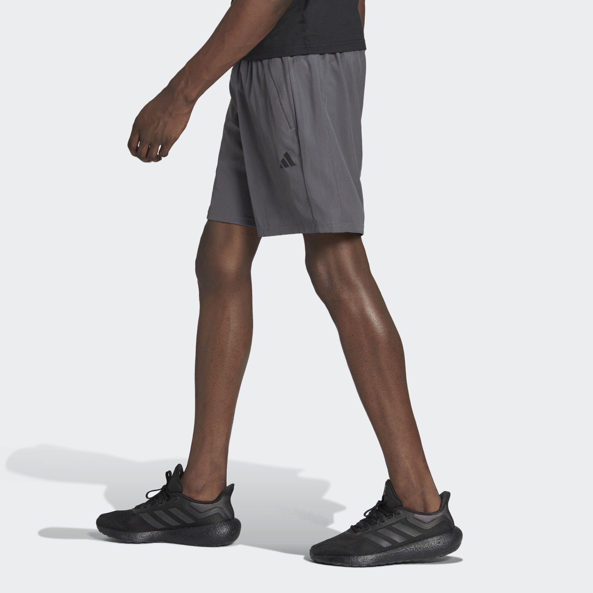 adidas Performance Sweatshorts TRAIN ESSENTIALS WOVEN günstig online kaufen