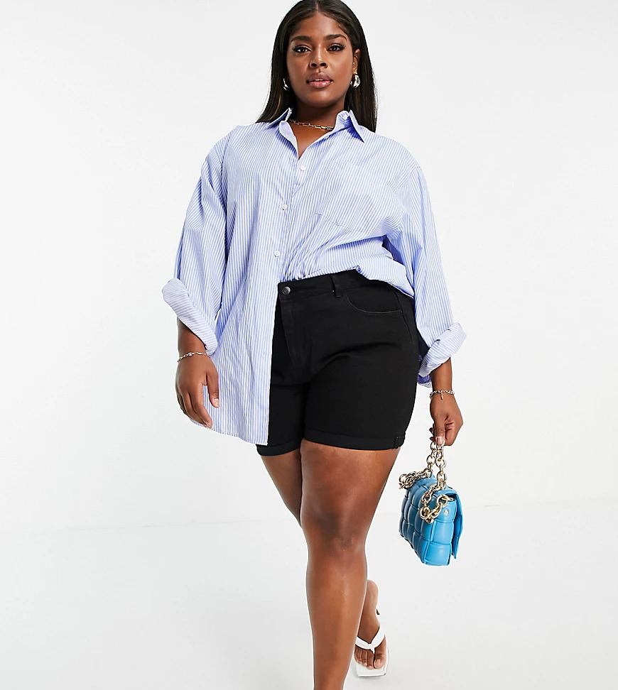 Vero Moda Curve – Schwarze Mom-Shorts aus Denim günstig online kaufen