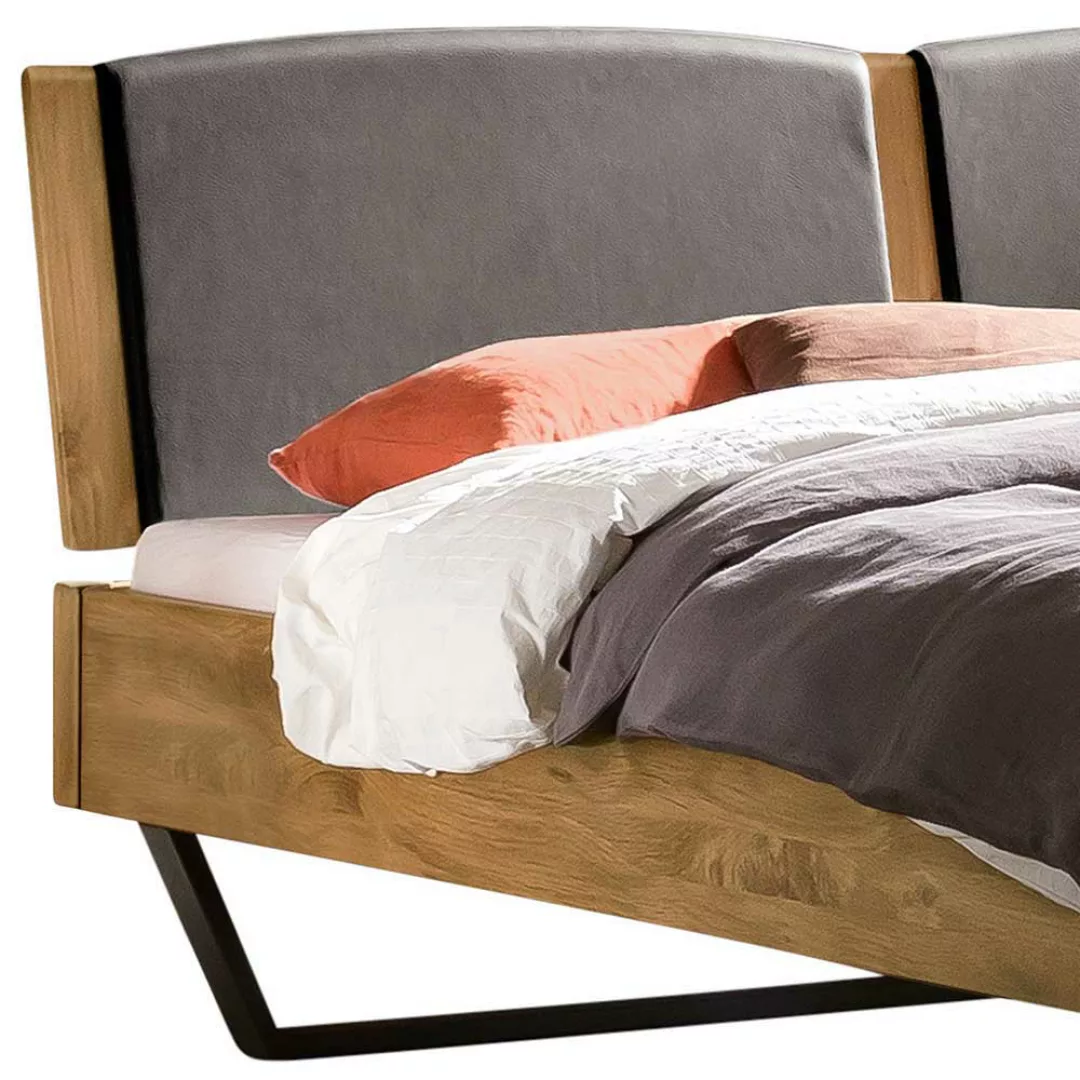 Kufengestell Bett aus Wildeiche Massivholz Industry und Loft Stil günstig online kaufen