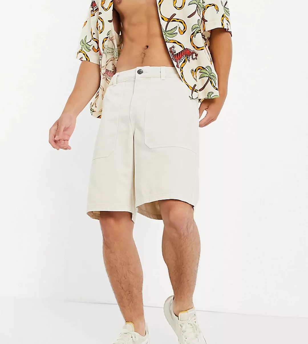 New Look – Twill-Shorts mit lockerem Schnitt in Stein-Neutral günstig online kaufen