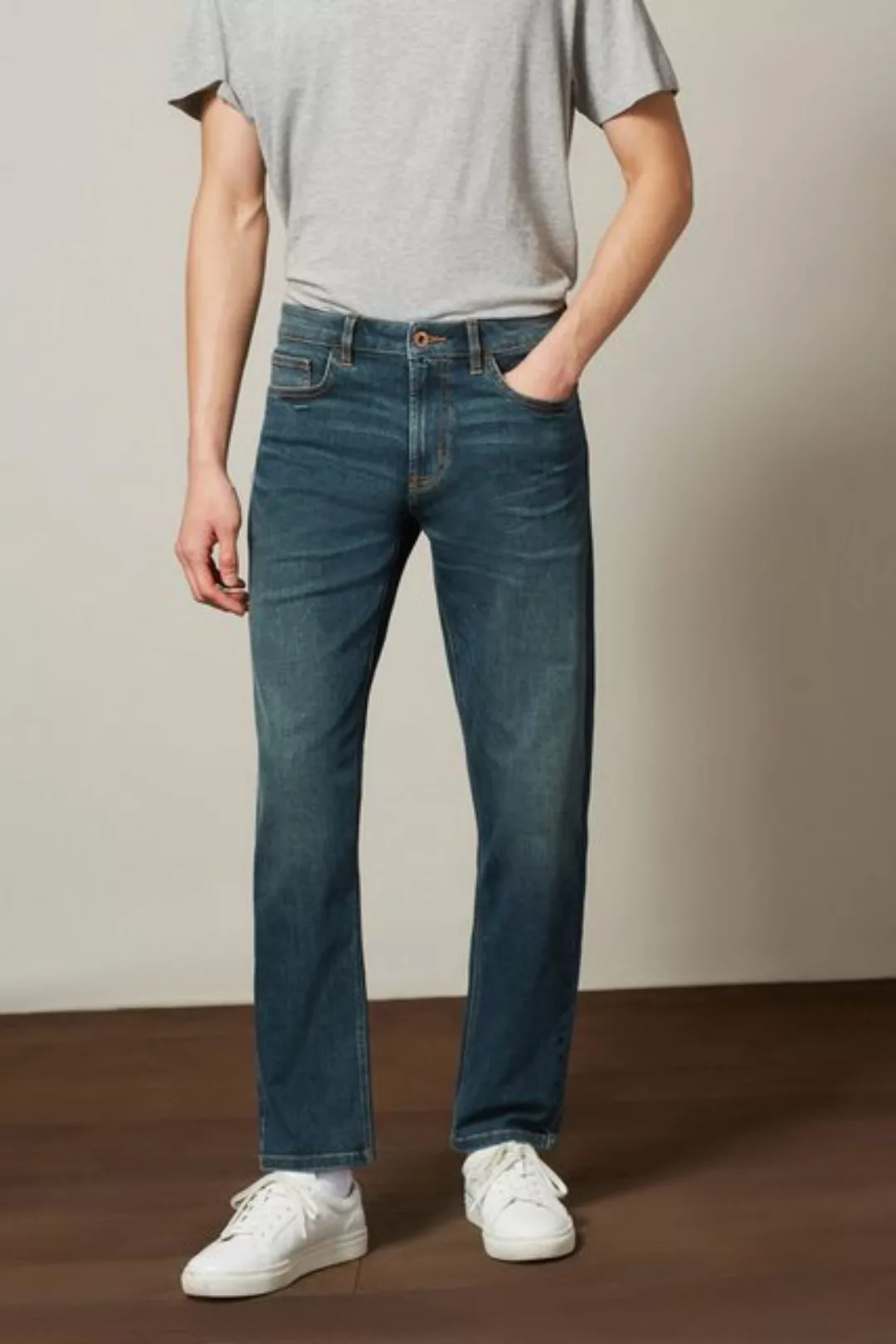 Next Straight-Jeans Straight Fit Motion Flex Jeans (1-tlg) günstig online kaufen