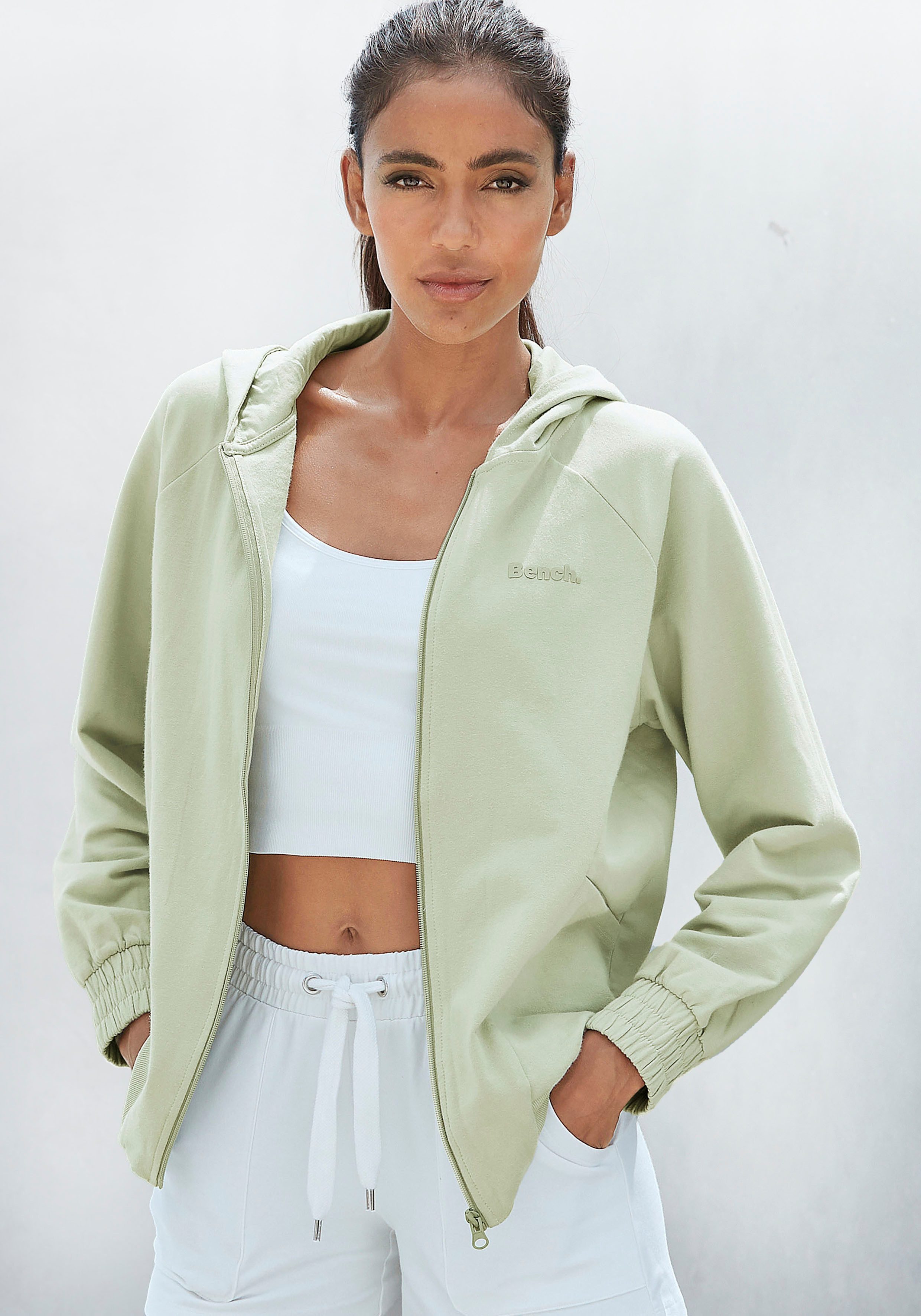 Bench. Loungewear Kapuzensweatjacke, mit sportlichen Teilungsnähten, Lounge günstig online kaufen