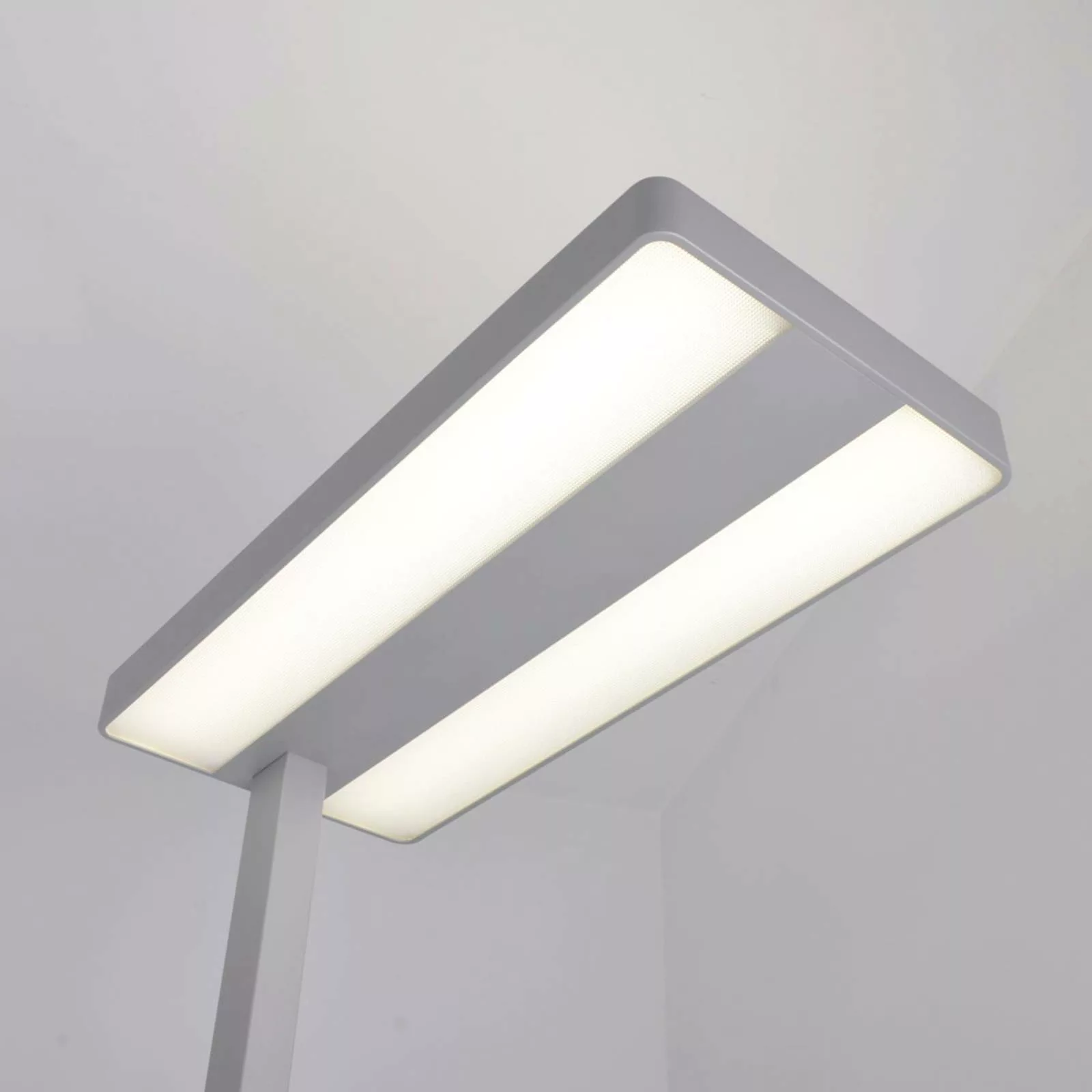 Arcchio LED-Stehleuchte Logan Neo, 8.000 lm, dimmbar, silber günstig online kaufen