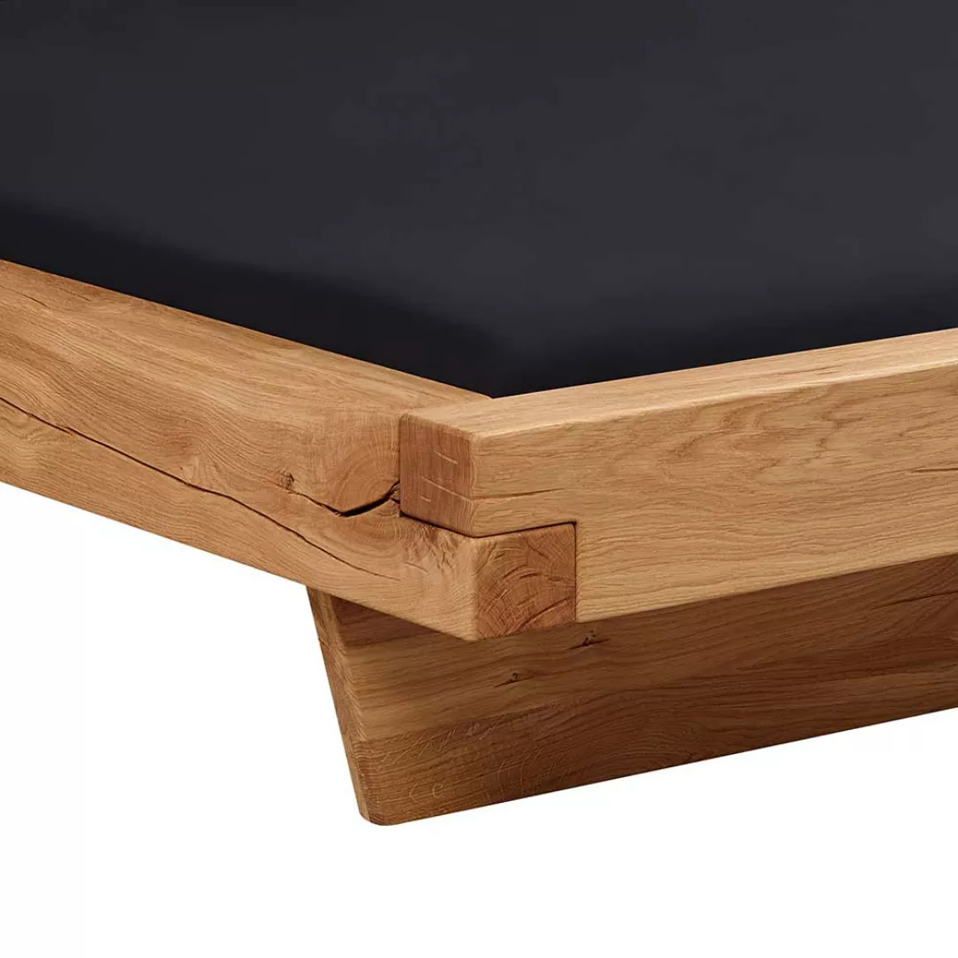 Dachschrägen Bett aus Wildeiche Massivholz Schwebesockel günstig online kaufen