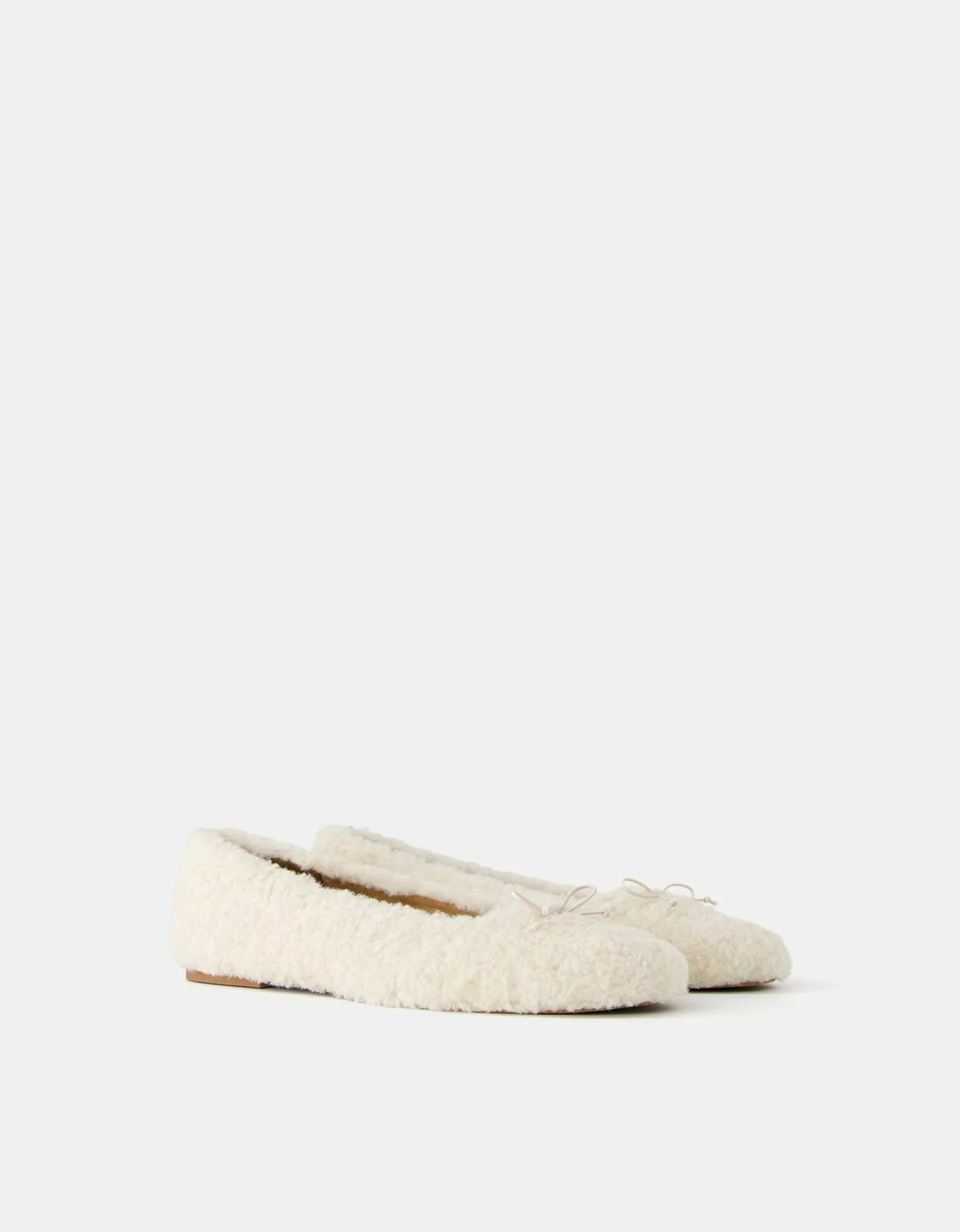 Bershka Ballerinas Aus Lammfellimitat Damen 41 Rohweiß günstig online kaufen