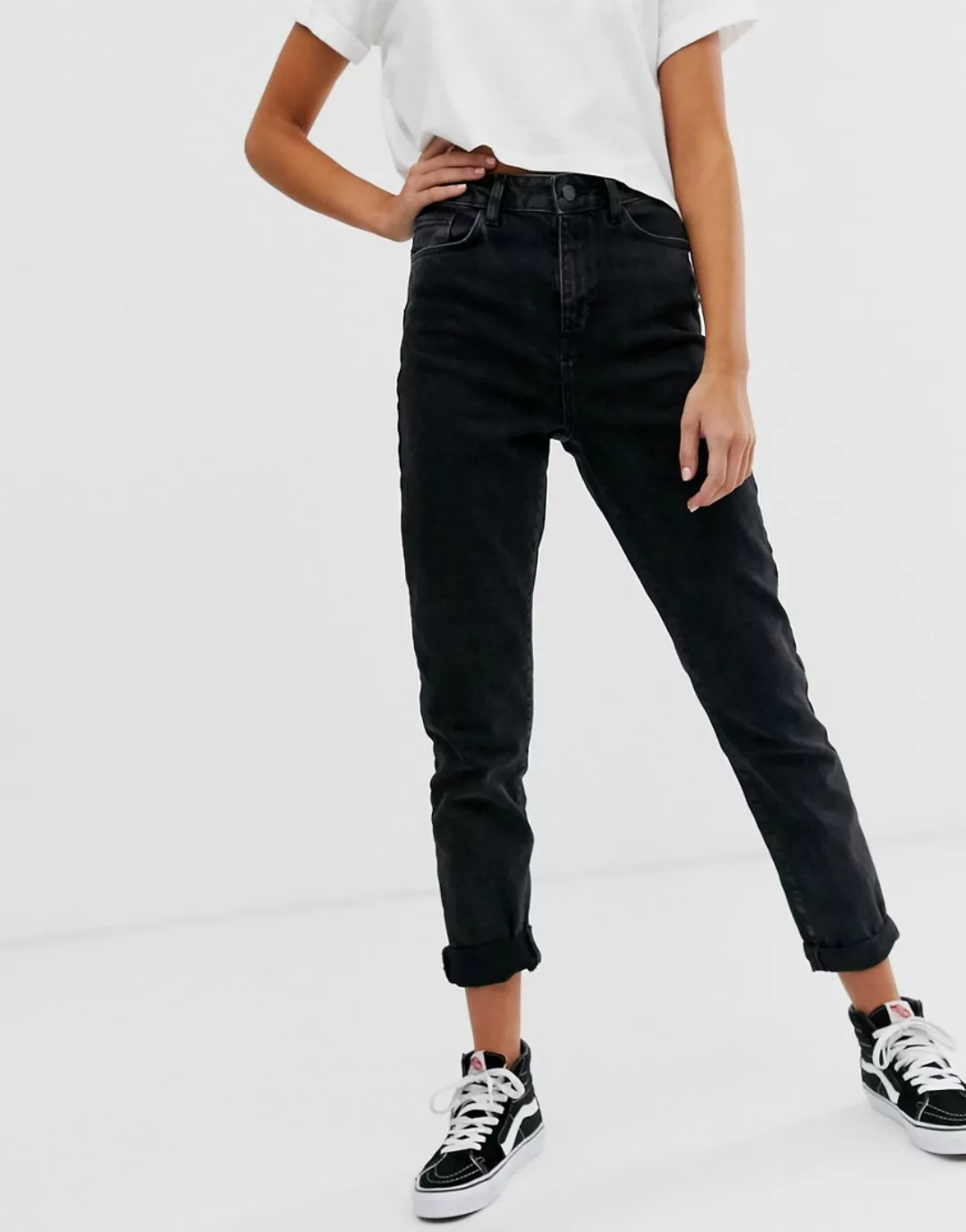 New Look – Schwarze Mom-Jeans mit betonter Taille günstig online kaufen