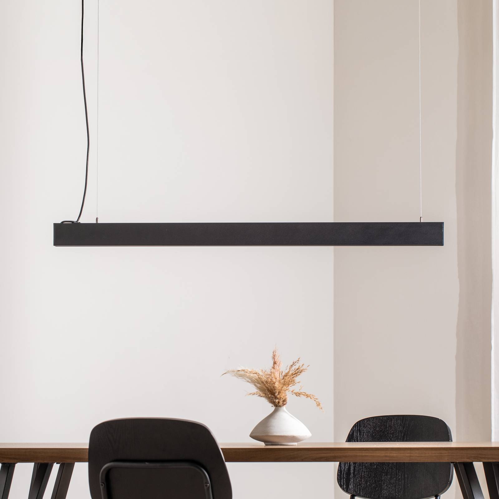 LED-Hängeleuchte Luxe, schwarz Länge 112,5 cm Metall 4.000 K günstig online kaufen