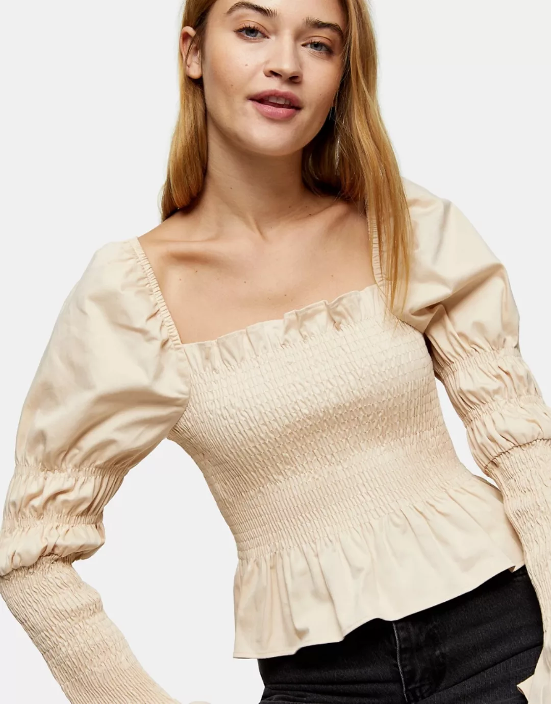 Topshop – Geraffte Bluse aus Satin in Beige-Neutral günstig online kaufen