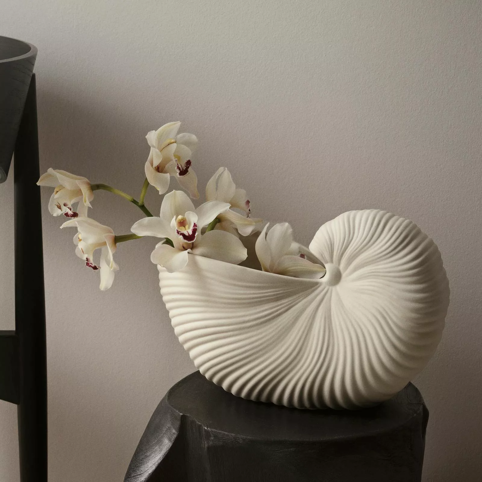 ferm LIVING Vase Shell, weiß, Breite 31 cm, Keramik günstig online kaufen