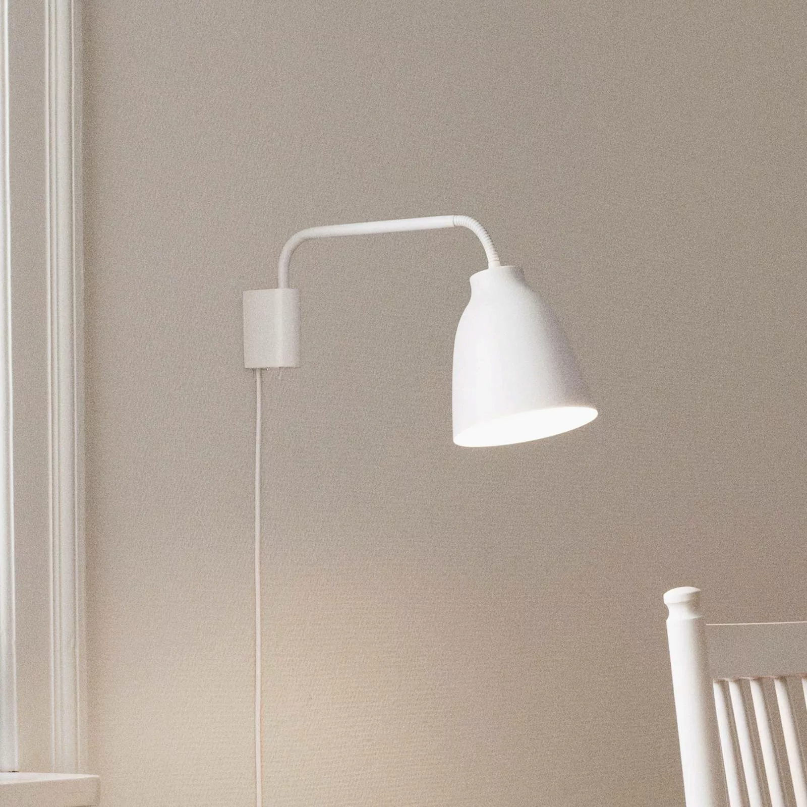 FRITZ HANSEN Caravaggio Wandlampe, weiß günstig online kaufen